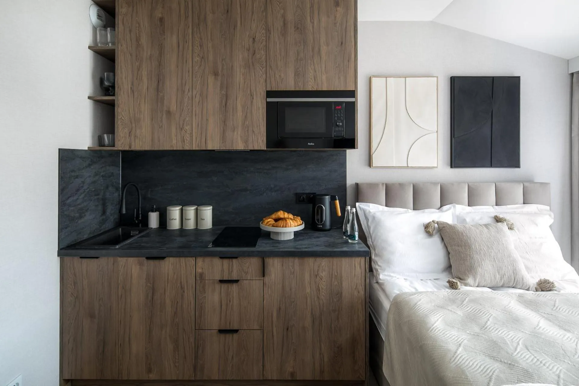 Kitchen or kitchenette in Iron Street by A11 Sauna