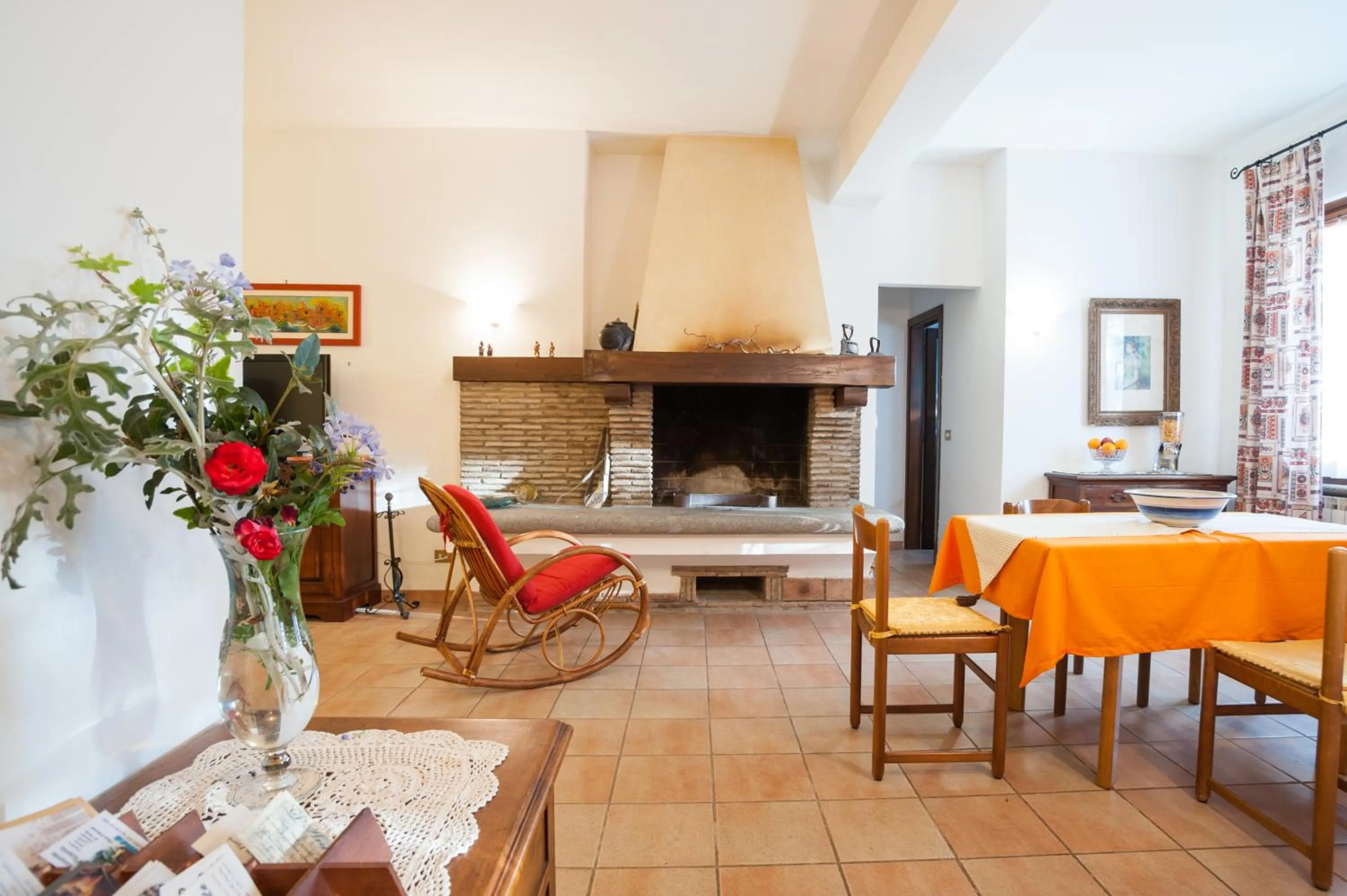 Communal lounge/ TV room in La Villa di Lucia