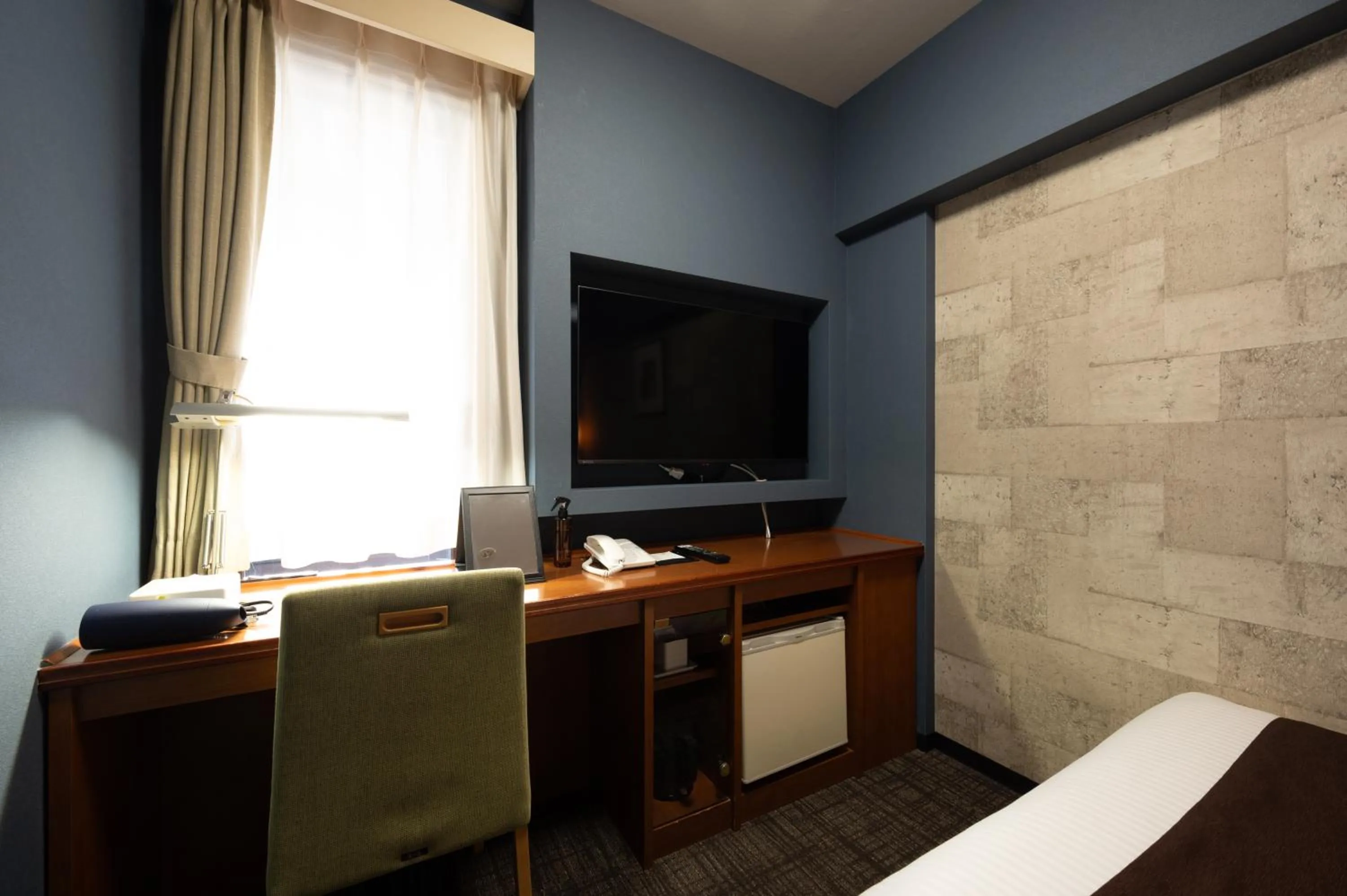 TV and multimedia, Bed in HOTEL THE7 Kumamoto