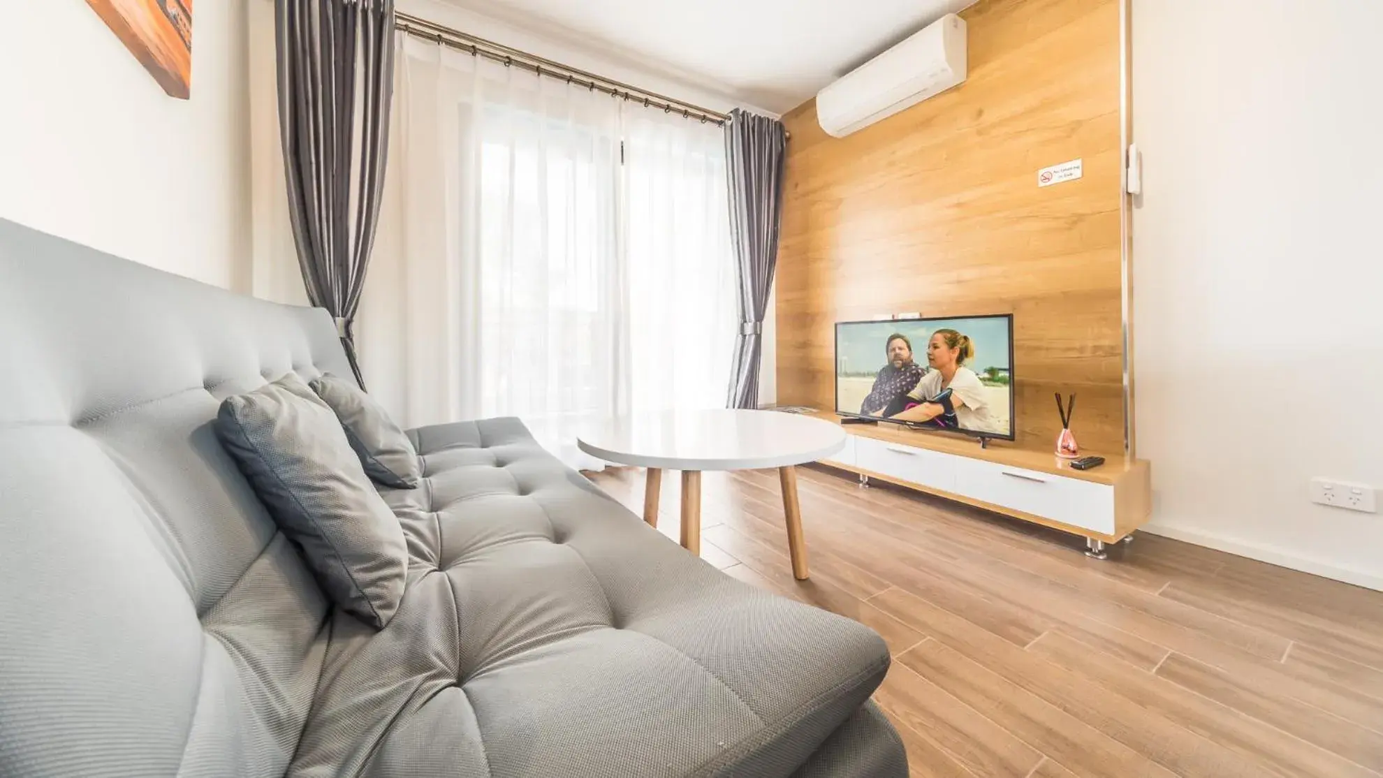 One-Bedroom Apartment in Batavia Apartments One-Bedroom Apartment in Batavia Apartments