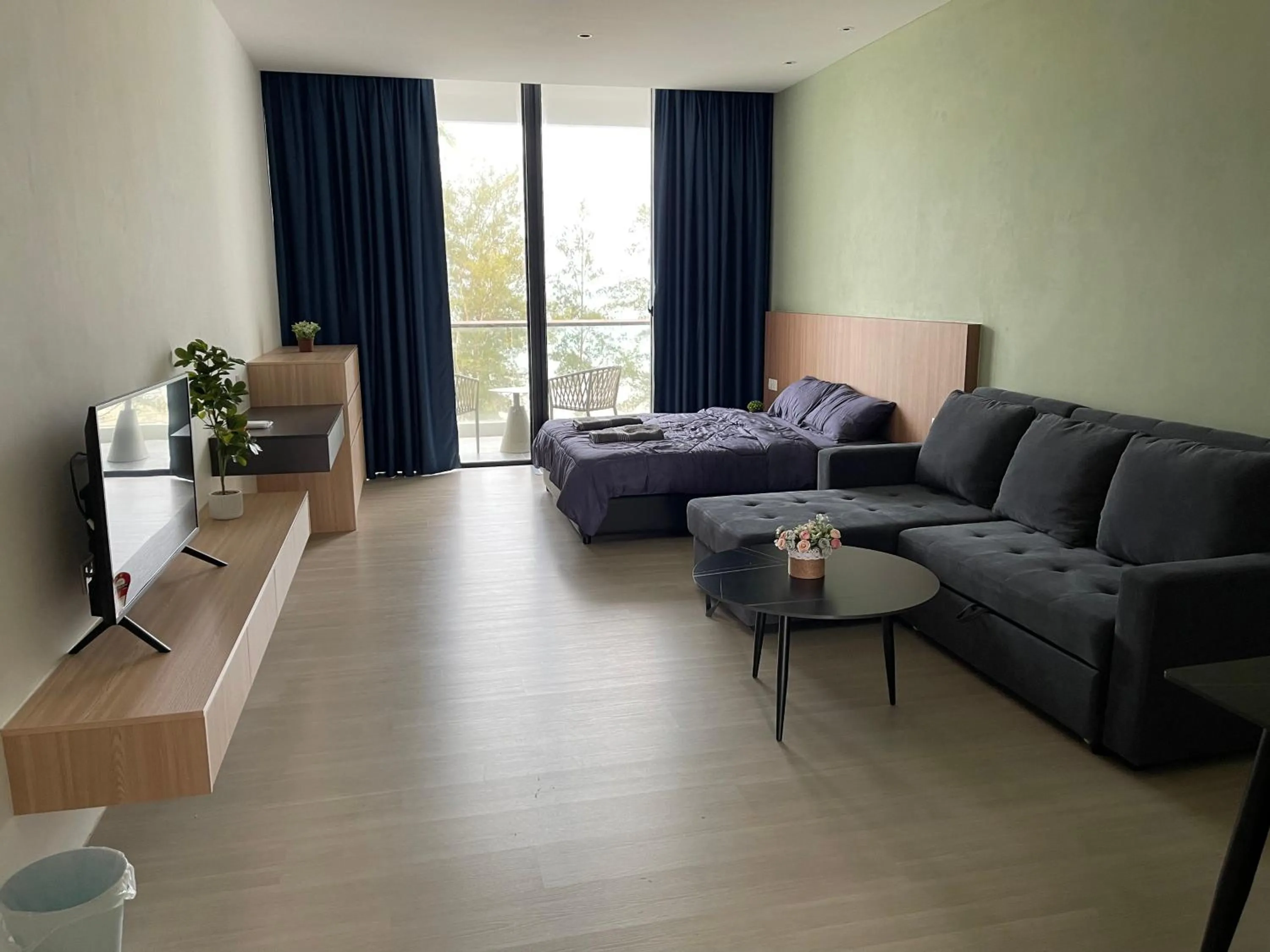 Sematan Roxy Beach Apartment
