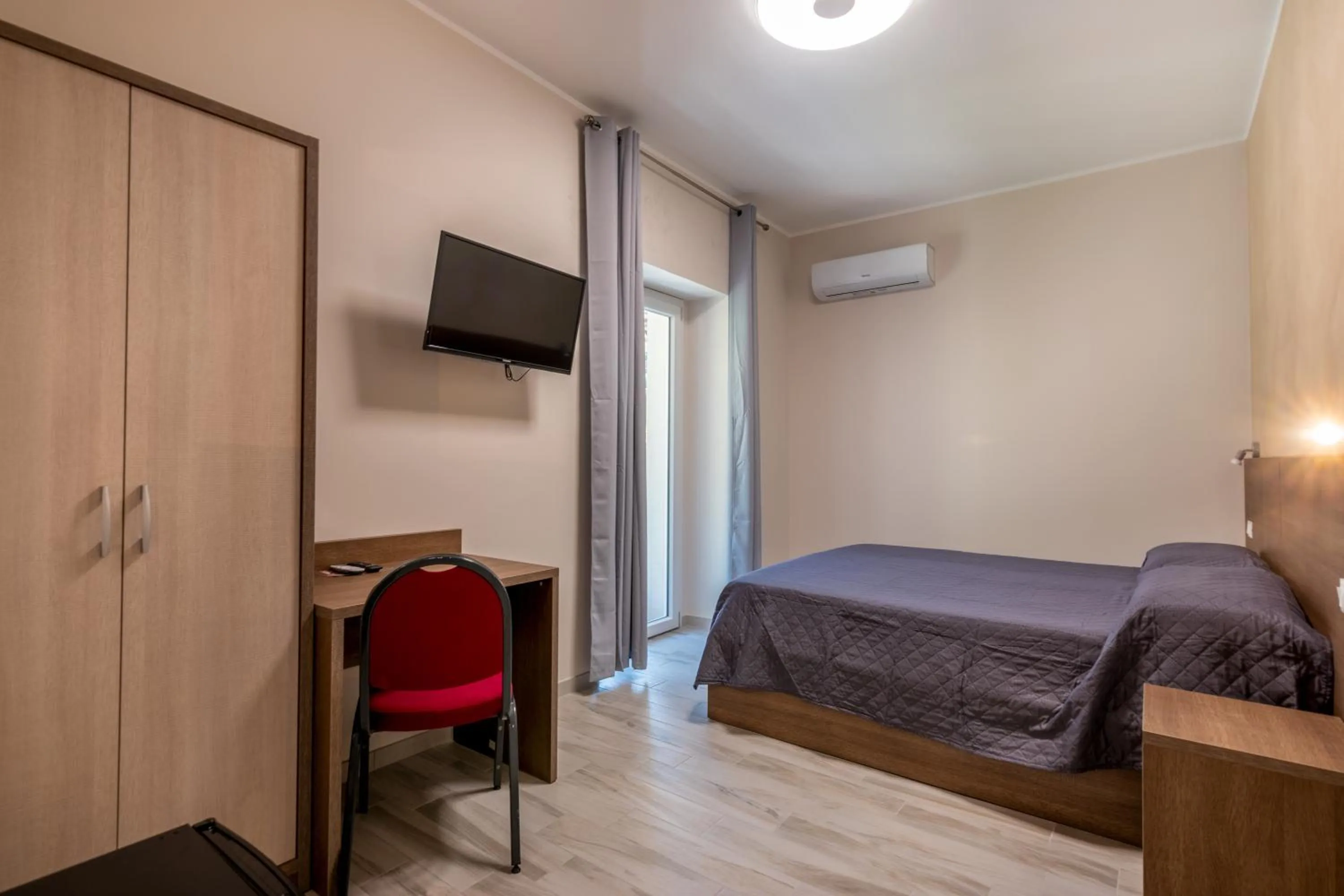 Bed in Hotel Ristorante La Mimosa