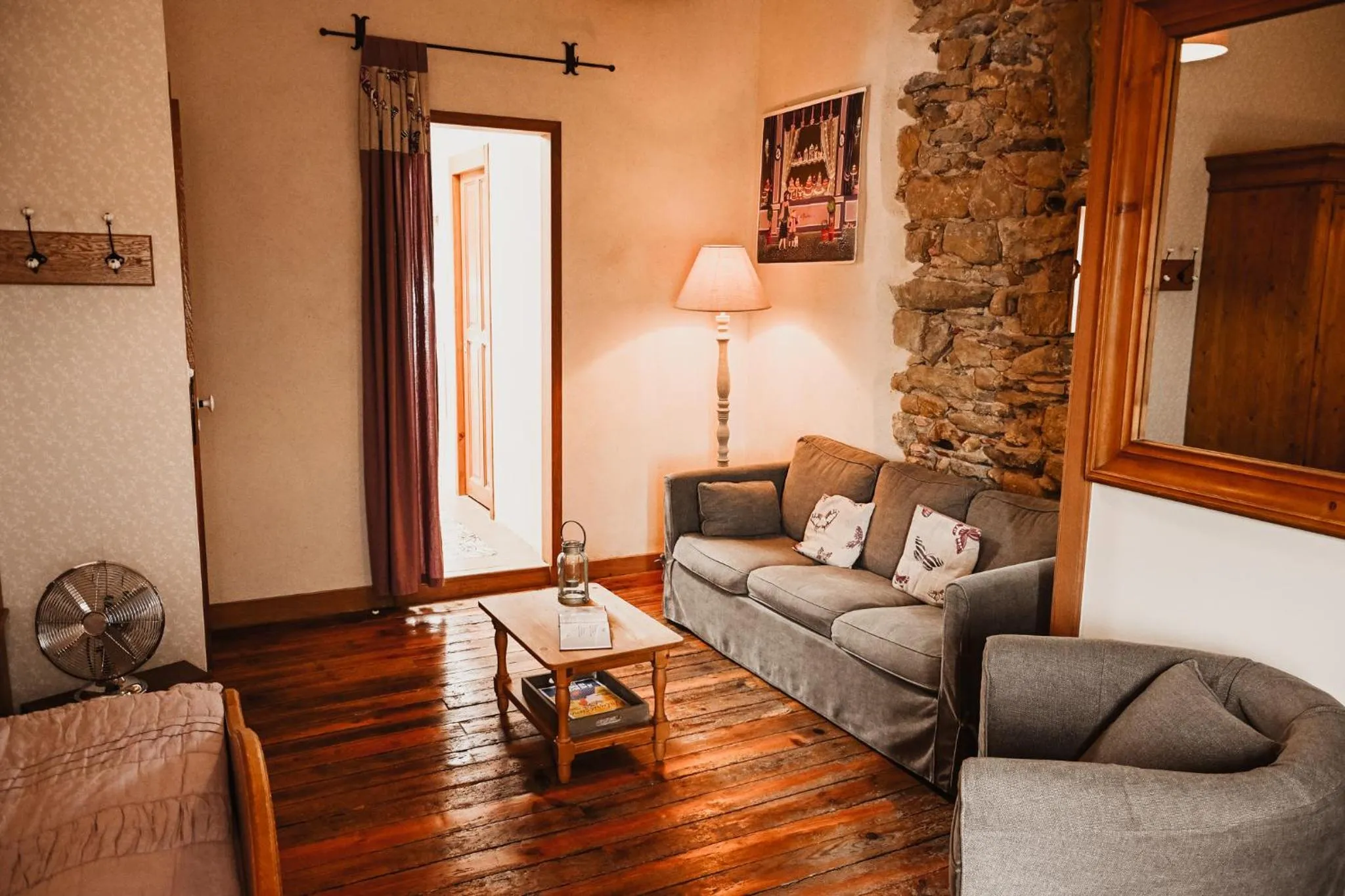 Seating area in Demeure de la Carmine, sejour bien-etre d'exception, piscine, hammam, champagne
