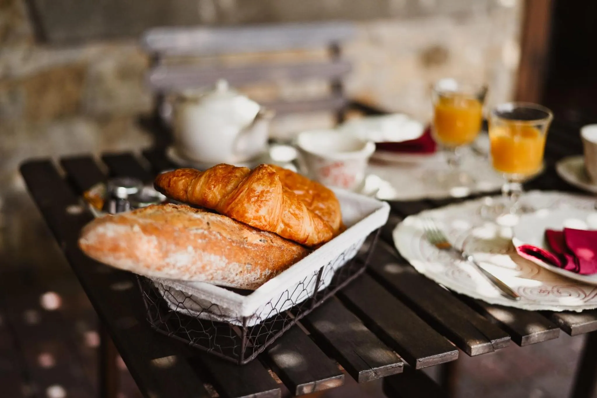 Breakfast in Demeure de la Carmine, sejour bien-etre d'exception, piscine, hammam, champagne