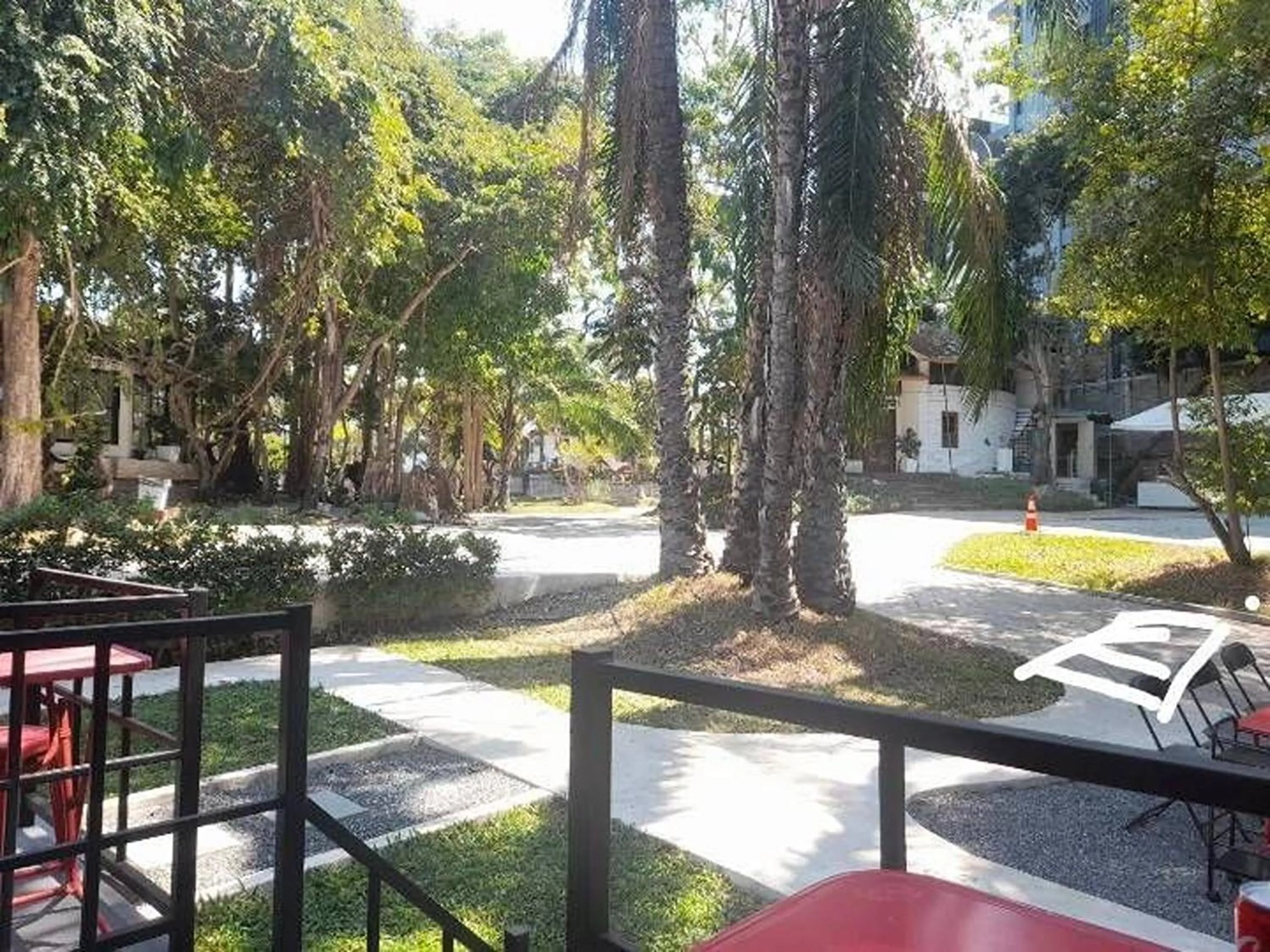 Property building in Nomads Homestay Sriracha