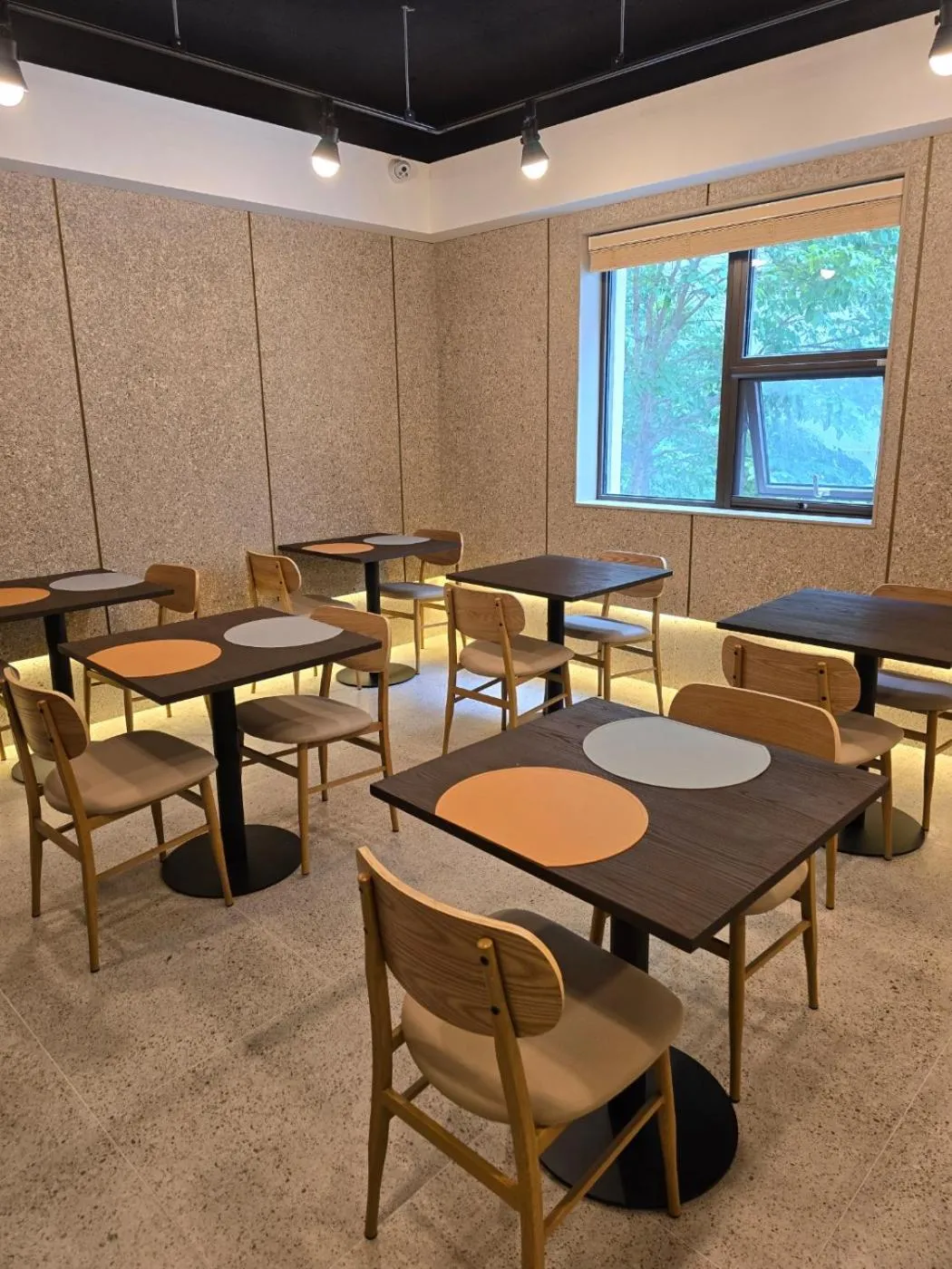 Communal lounge/ TV room in Vibe Hotel Gimhae Jangyu