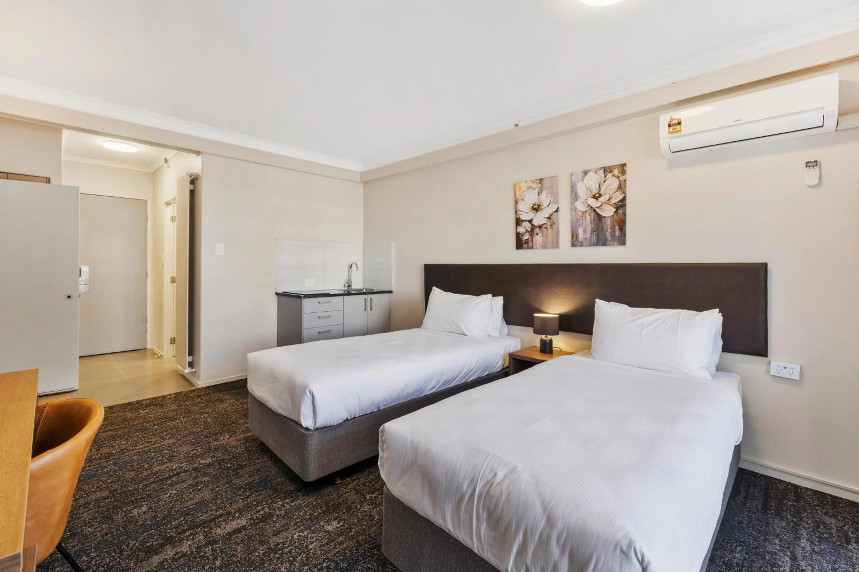 Bedroom, Bed in Imperial Hotel Rotorua