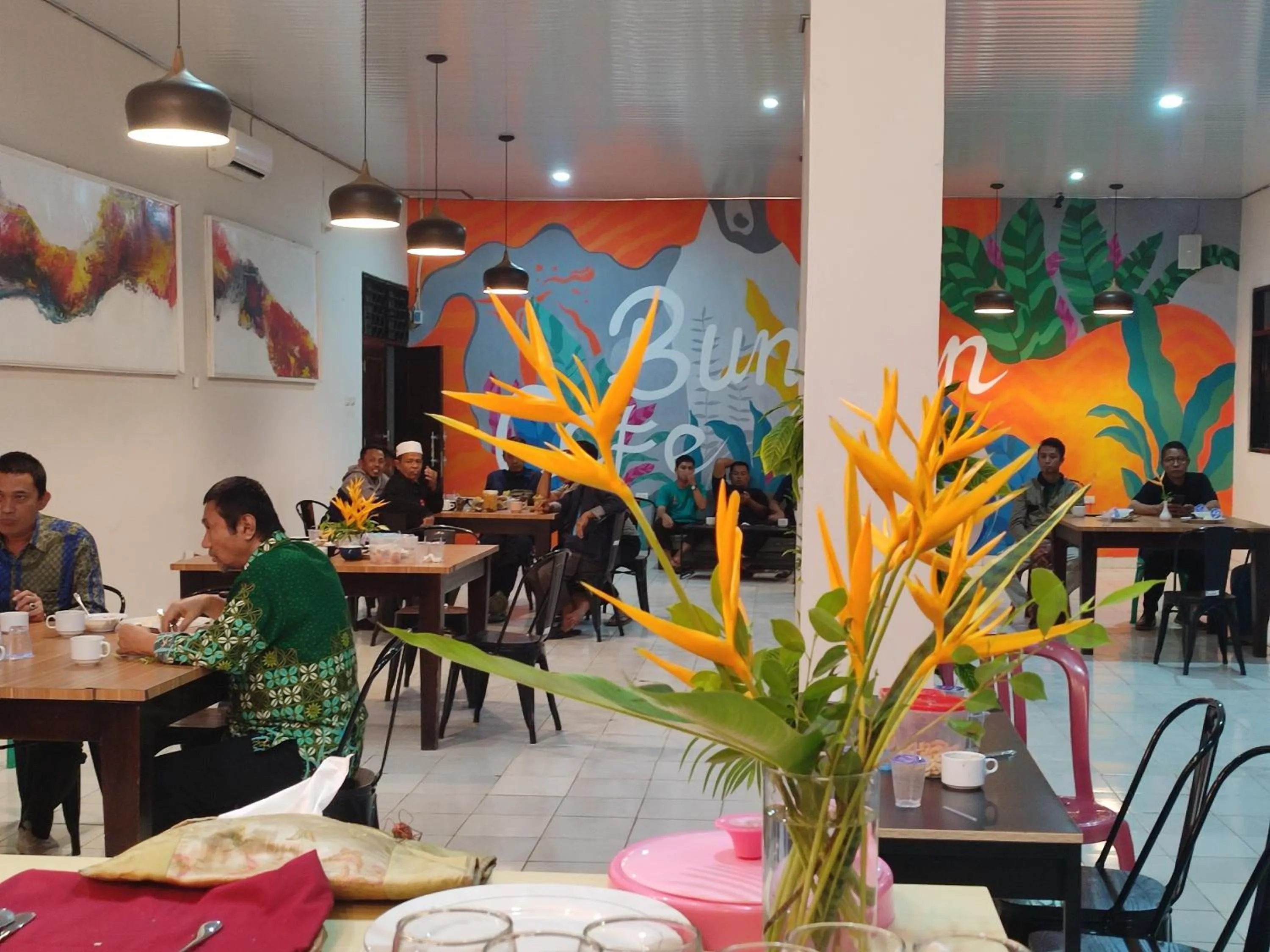 Restaurant/places to eat in Esemka Hotel and Convention Kotabumi