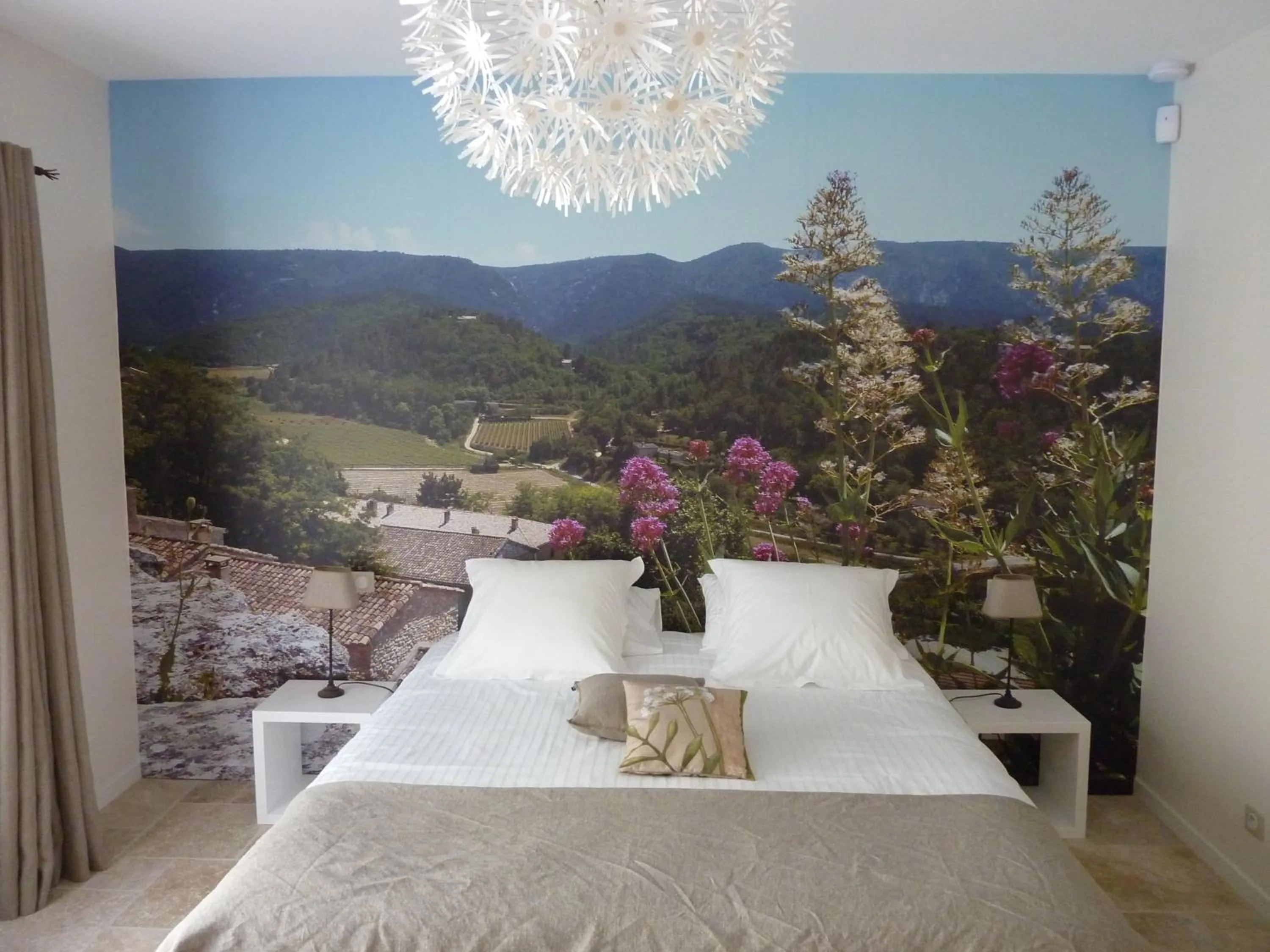 Bedroom, Bed in Les Mazets du Luberon