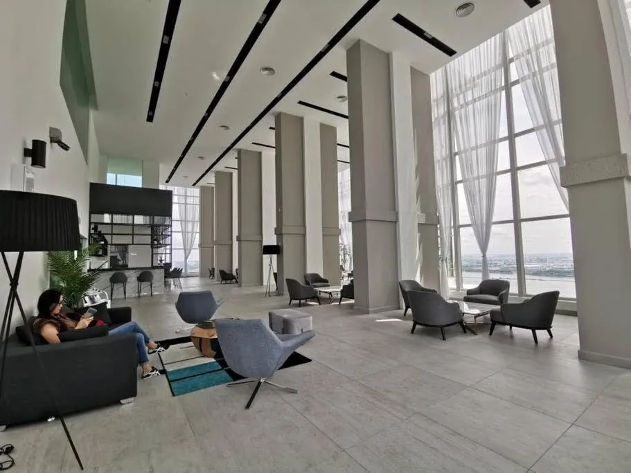 Cozy 2BR TriTower Suite Near JB CIQ JBCC & Capri