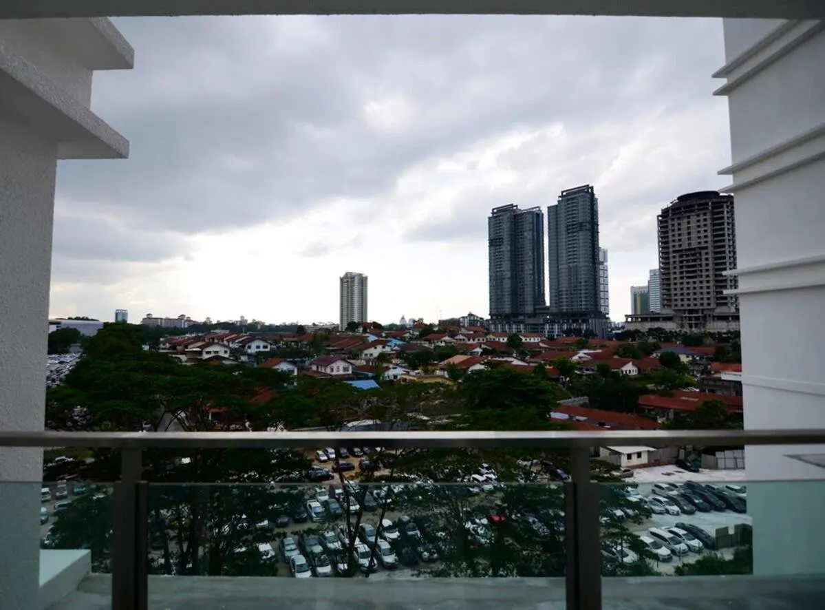 Cozy 2BR TriTower Suite Near JB CIQ JBCC & Capri