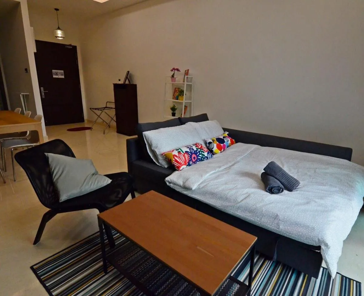 Bed in Cozy 2BR TriTower Suite Near JB CIQ JBCC & Capri
