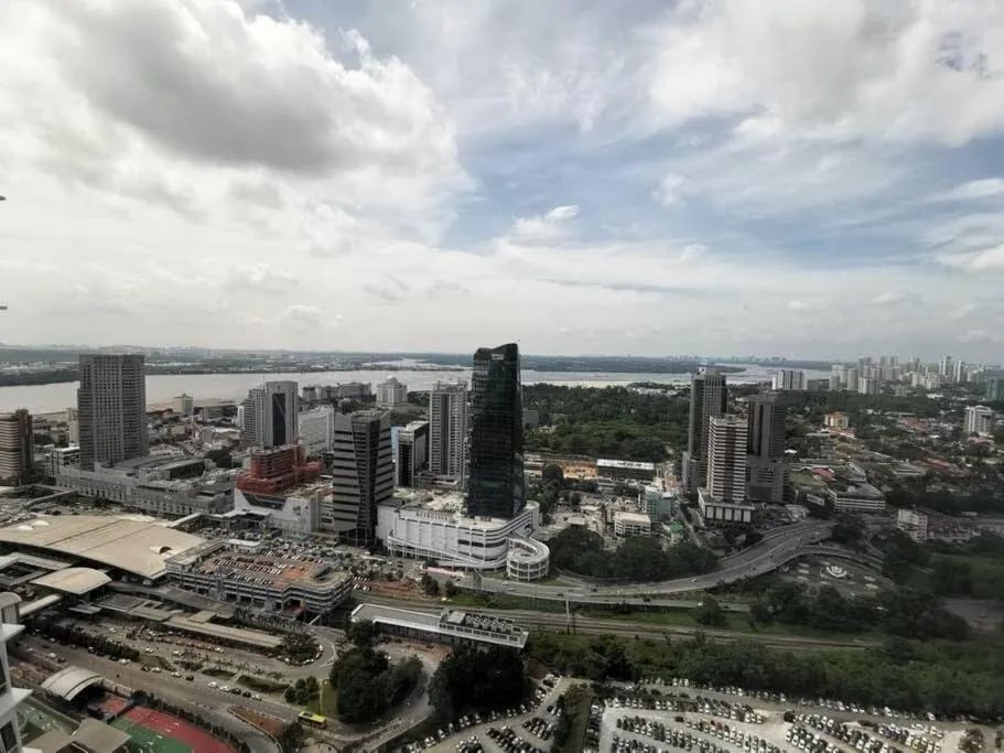 Cozy 2BR TriTower Suite Near JB CIQ JBCC & Capri