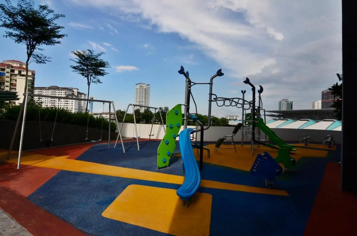 Cozy 2BR TriTower Suite Near JB CIQ JBCC & Capri