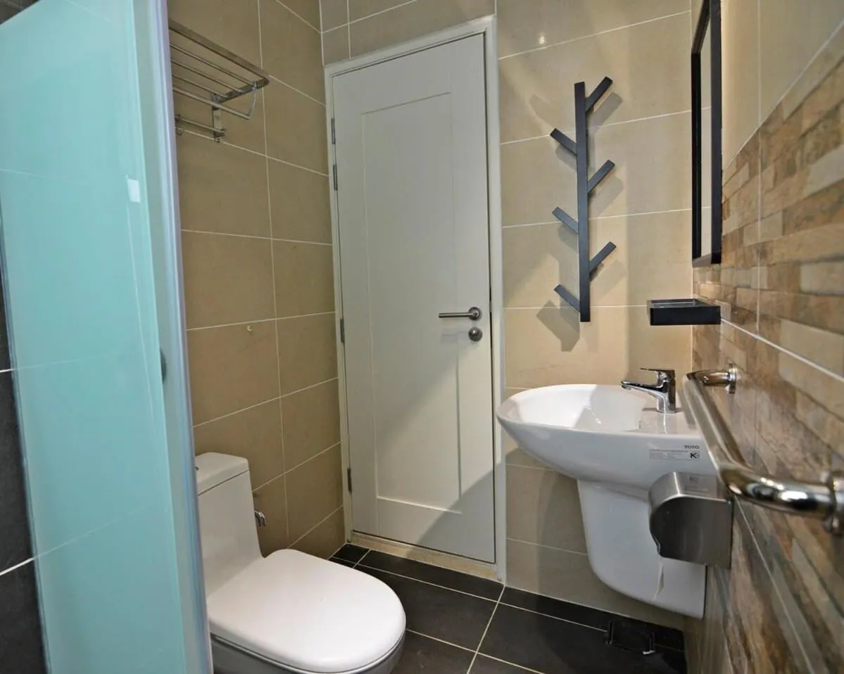 Cozy 2BR TriTower Suite Near JB CIQ JBCC & Capri