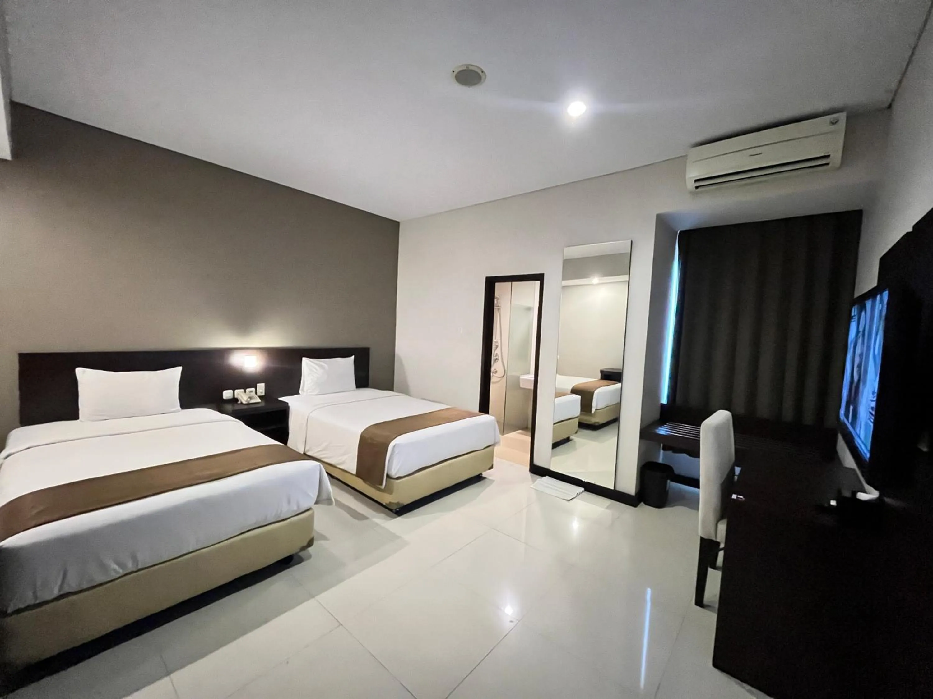 Bed in Grage Hotel Malang by TOS