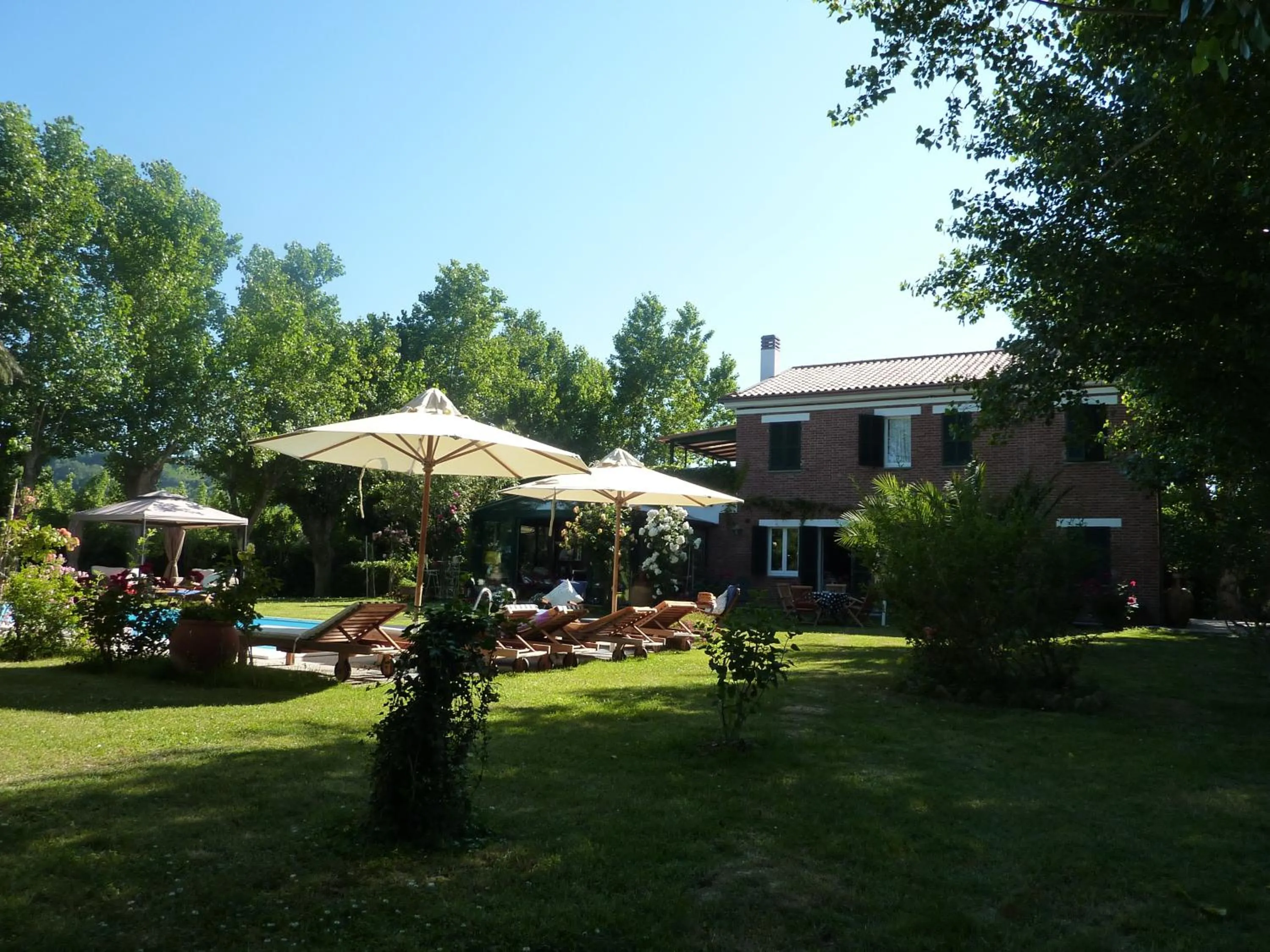 Day in Villa Mirella Beach