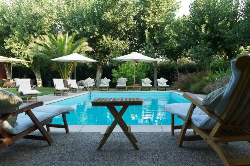 Swimming pool in Villa Mirella Beach