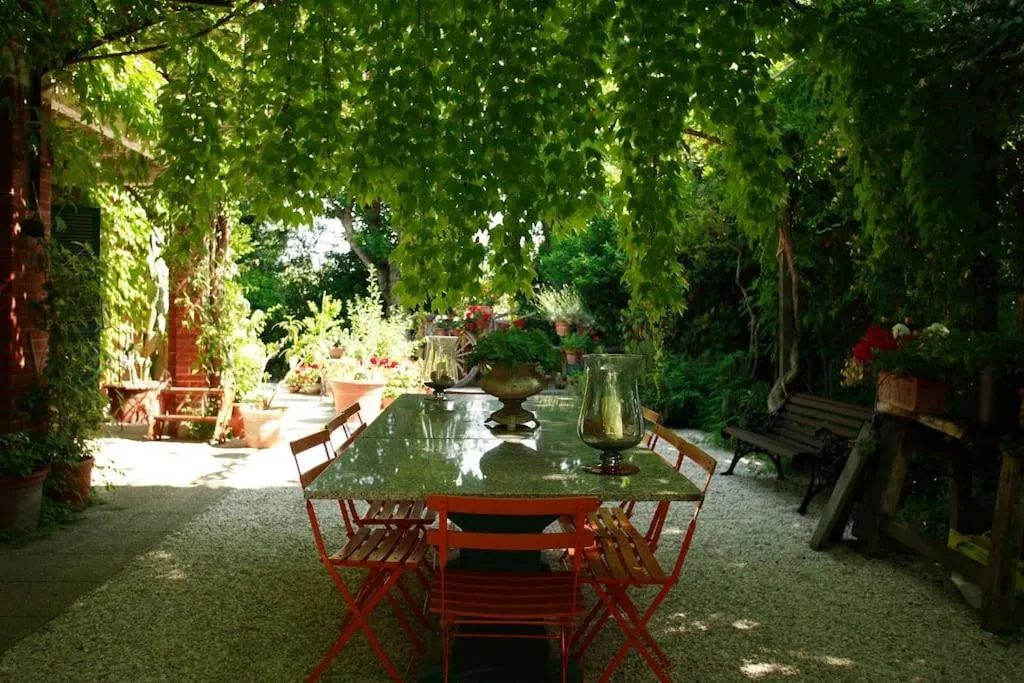 Garden view in Villa Mirella Beach