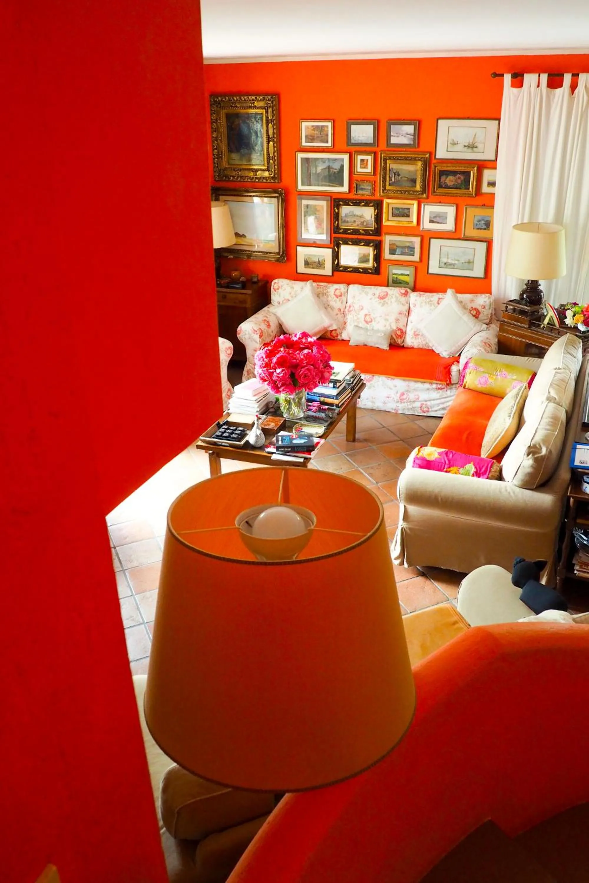 Communal lounge/ TV room in Villa Mirella Beach