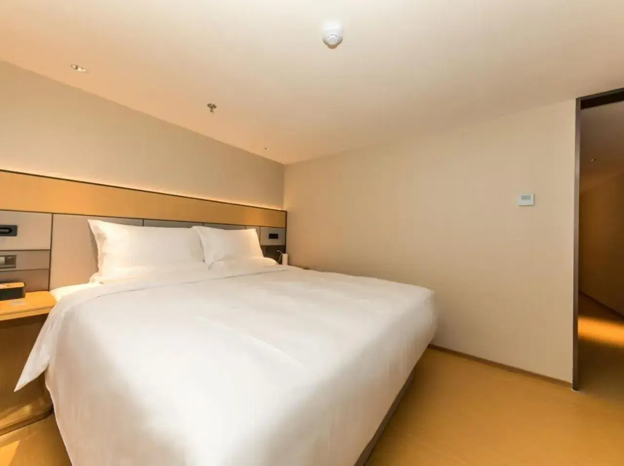 Photo of the whole room in JI Hotel Shanghai Huangxing Road Subway Station Photo of the whole room in JI Hotel Shanghai Huangxing Road Subway Station