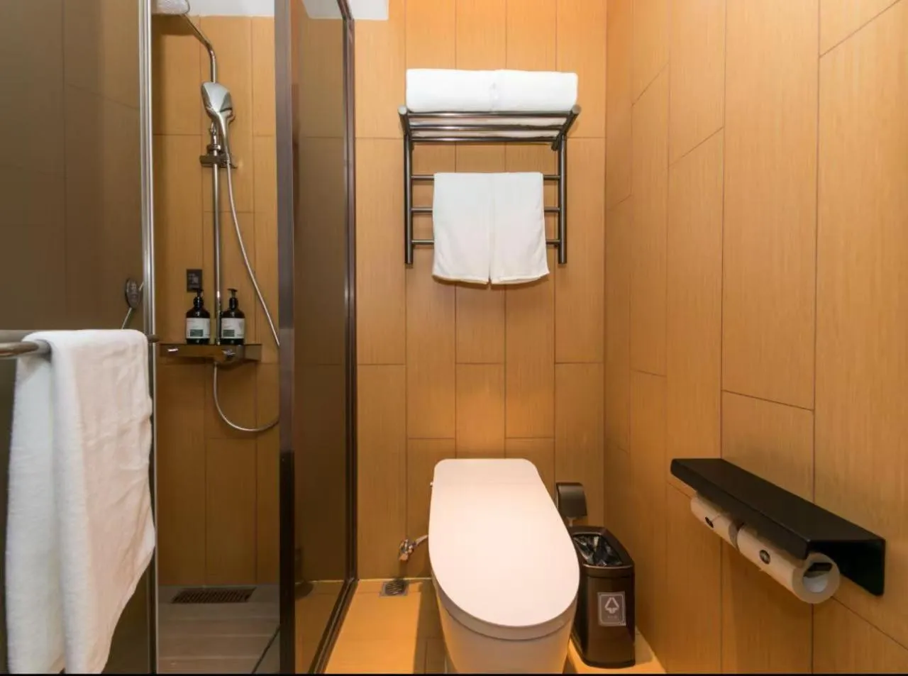 Shower in JI Hotel Shanghai Huangxing Road Subway Station