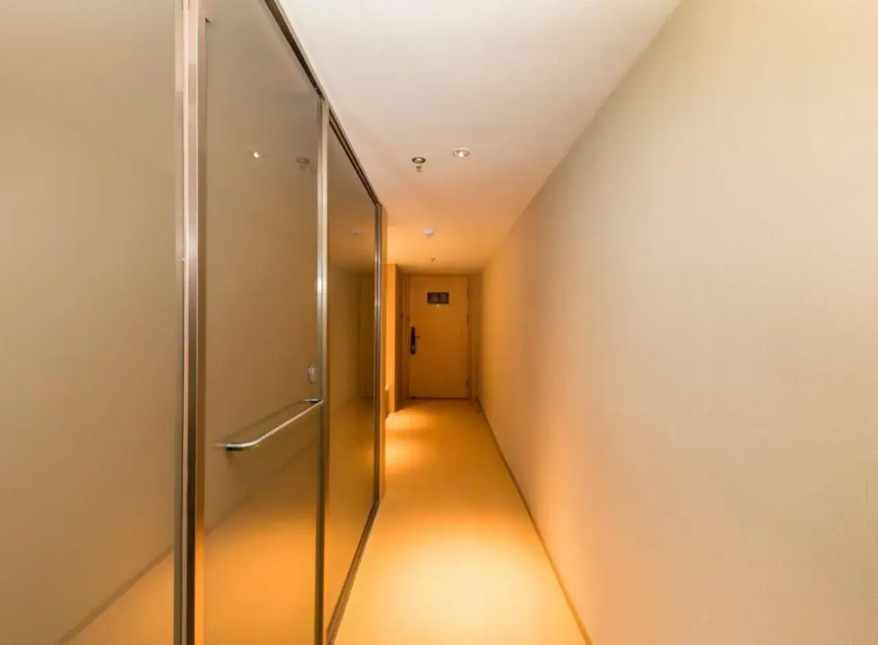 View (from property/room) in JI Hotel Shanghai Huangxing Road Subway Station View (from property/room) in JI Hotel Shanghai Huangxing Road Subway Station