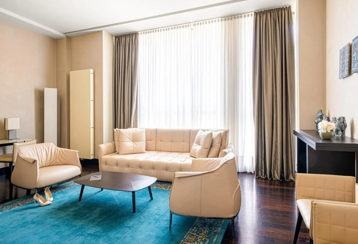 Living room in BERDS Hotel Chisinau - MGallery Collection