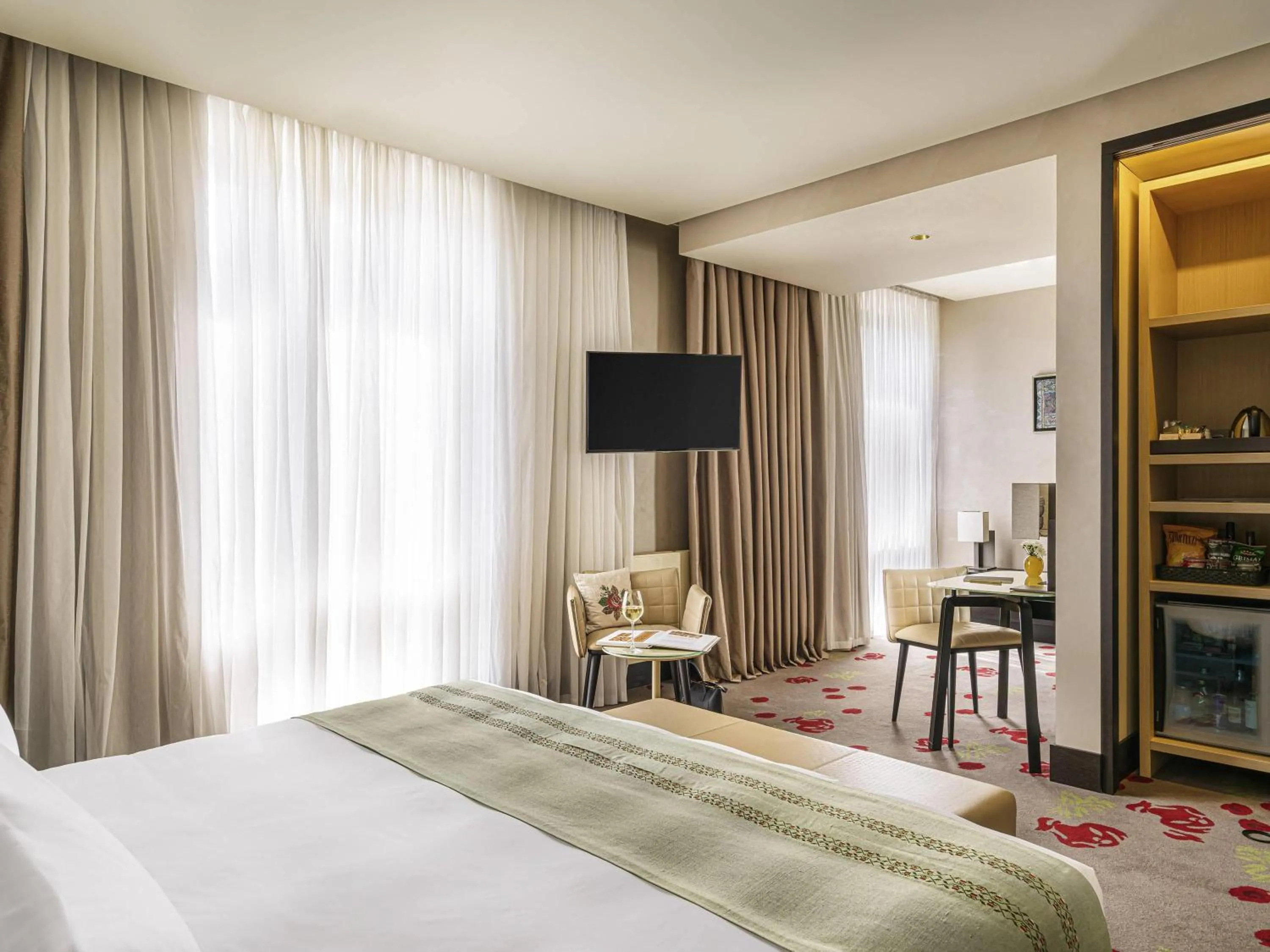 Bedroom, Bed in BERDS Hotel Chisinau - MGallery Collection