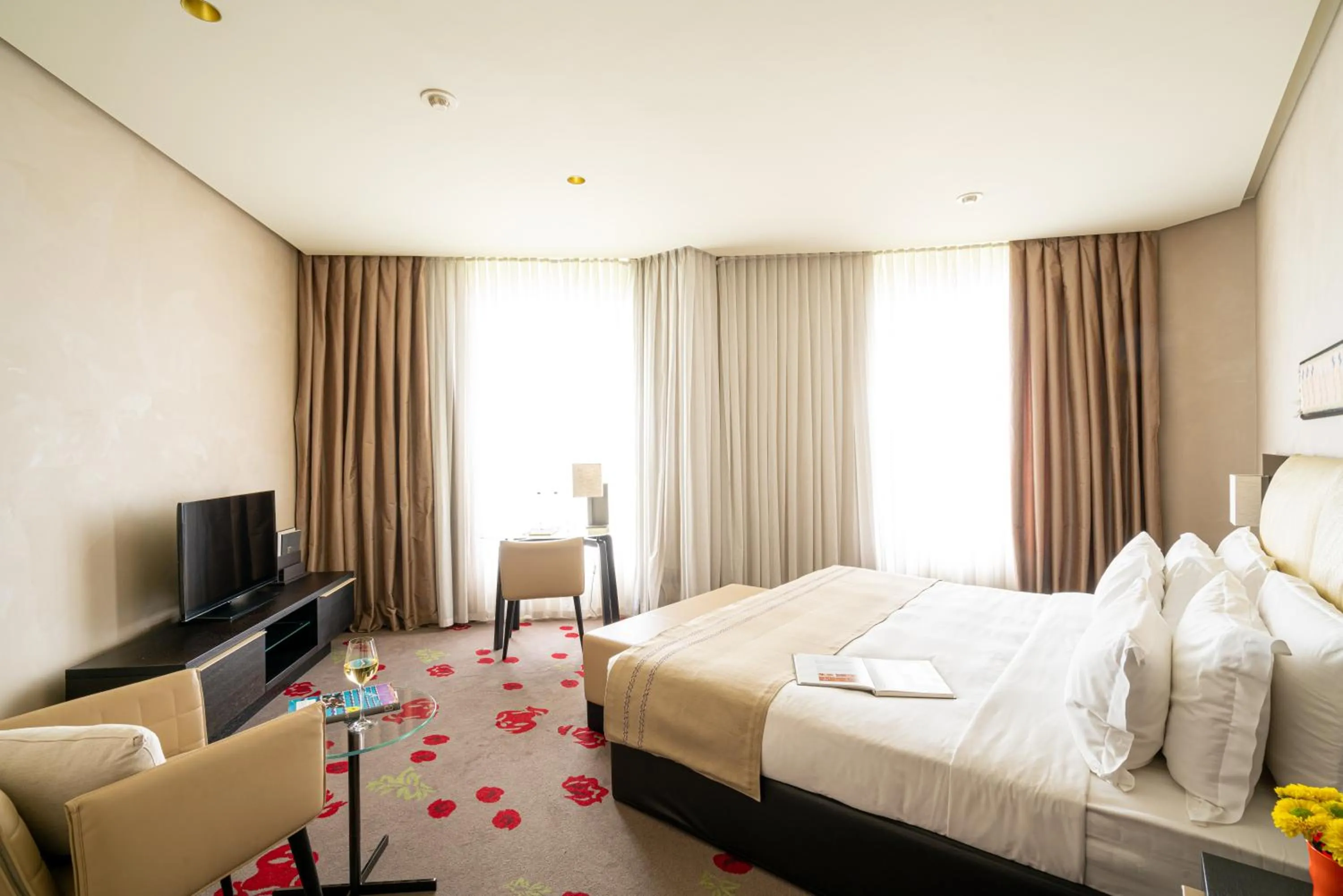 Bedroom, Bed in BERDS Hotel Chisinau - MGallery Collection