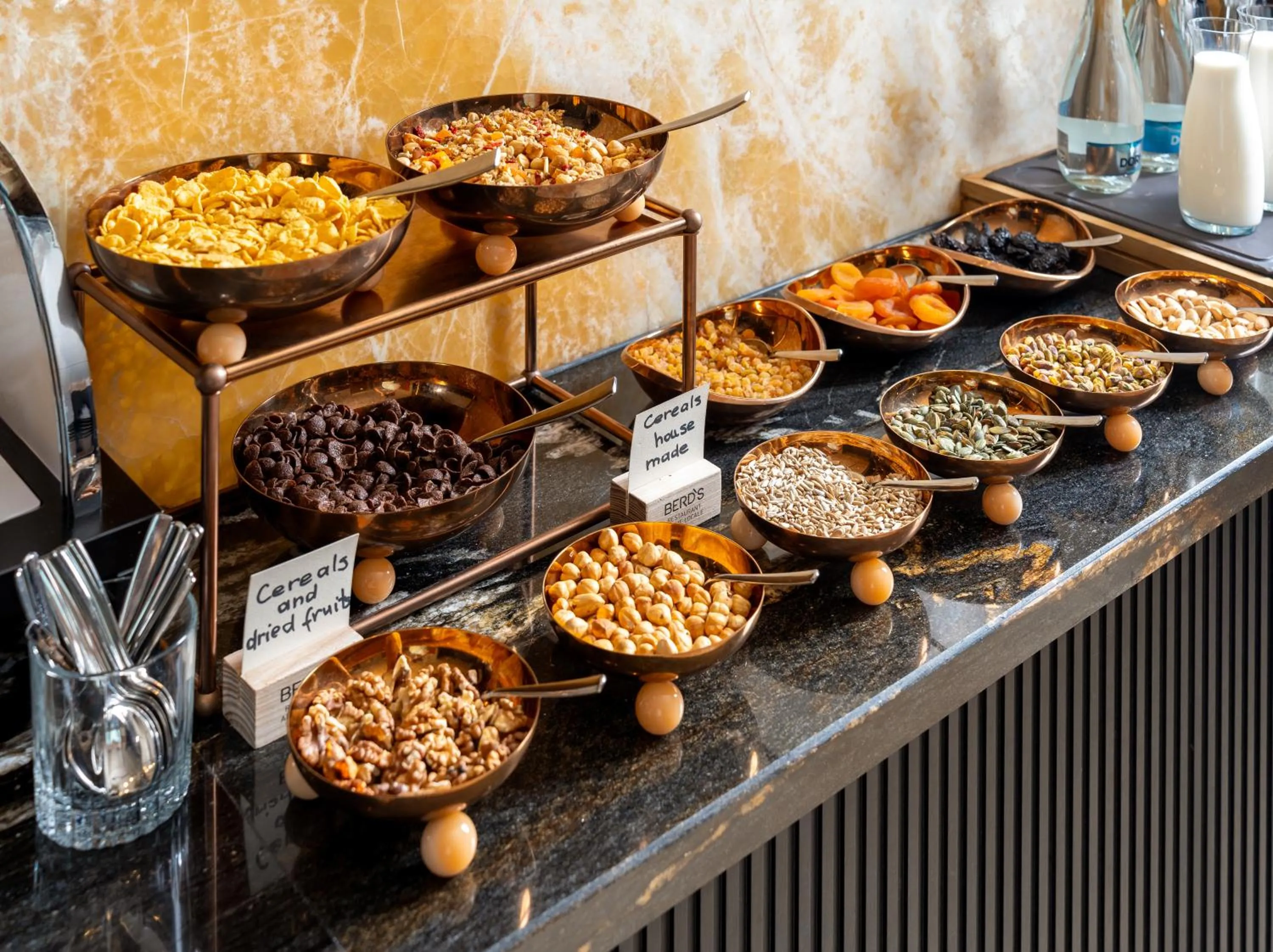 Restaurant/places to eat in BERDS Hotel Chisinau - MGallery Collection