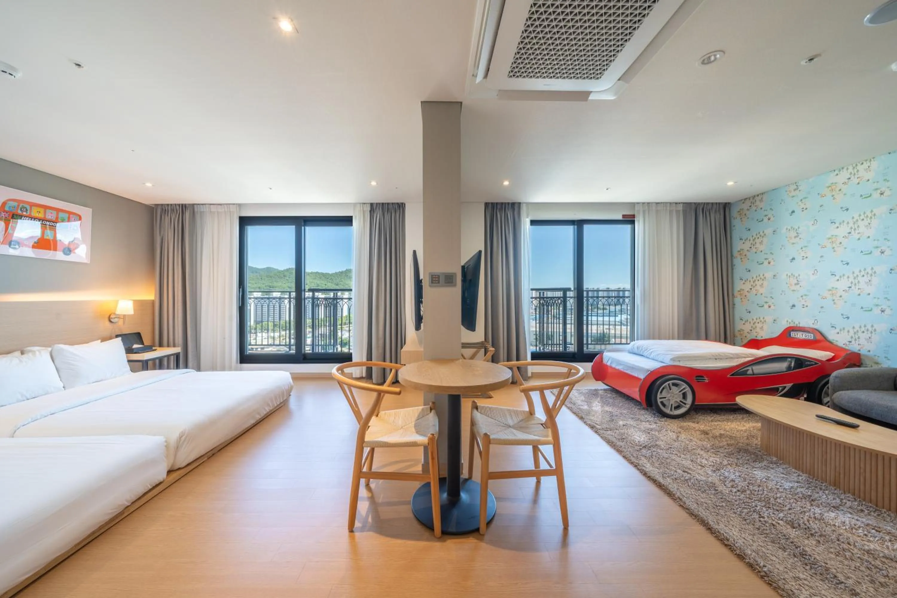 Photo of the whole room, Bed in Chestertons Gyeongju