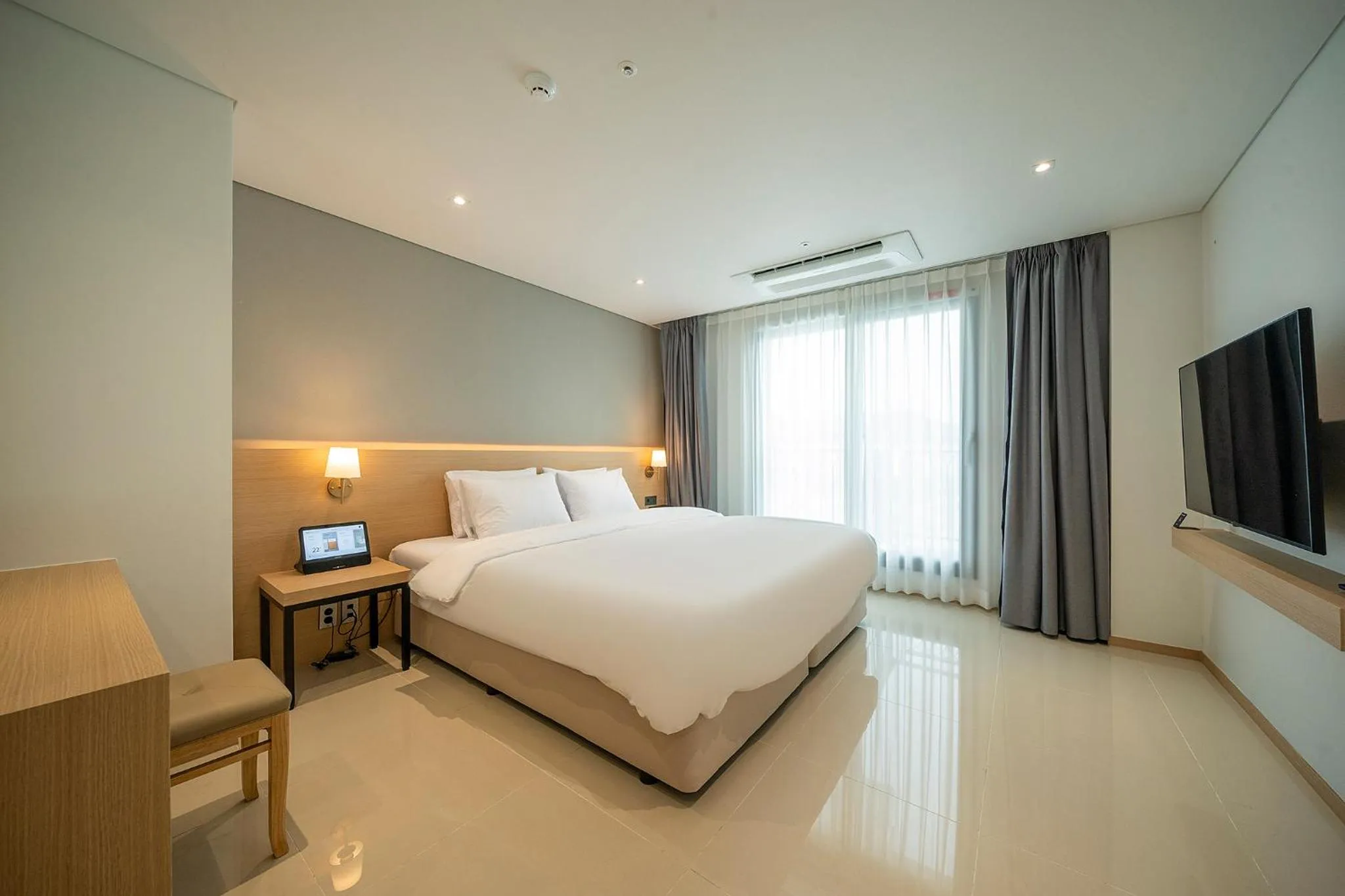 Photo of the whole room, Bed in Chestertons Gyeongju