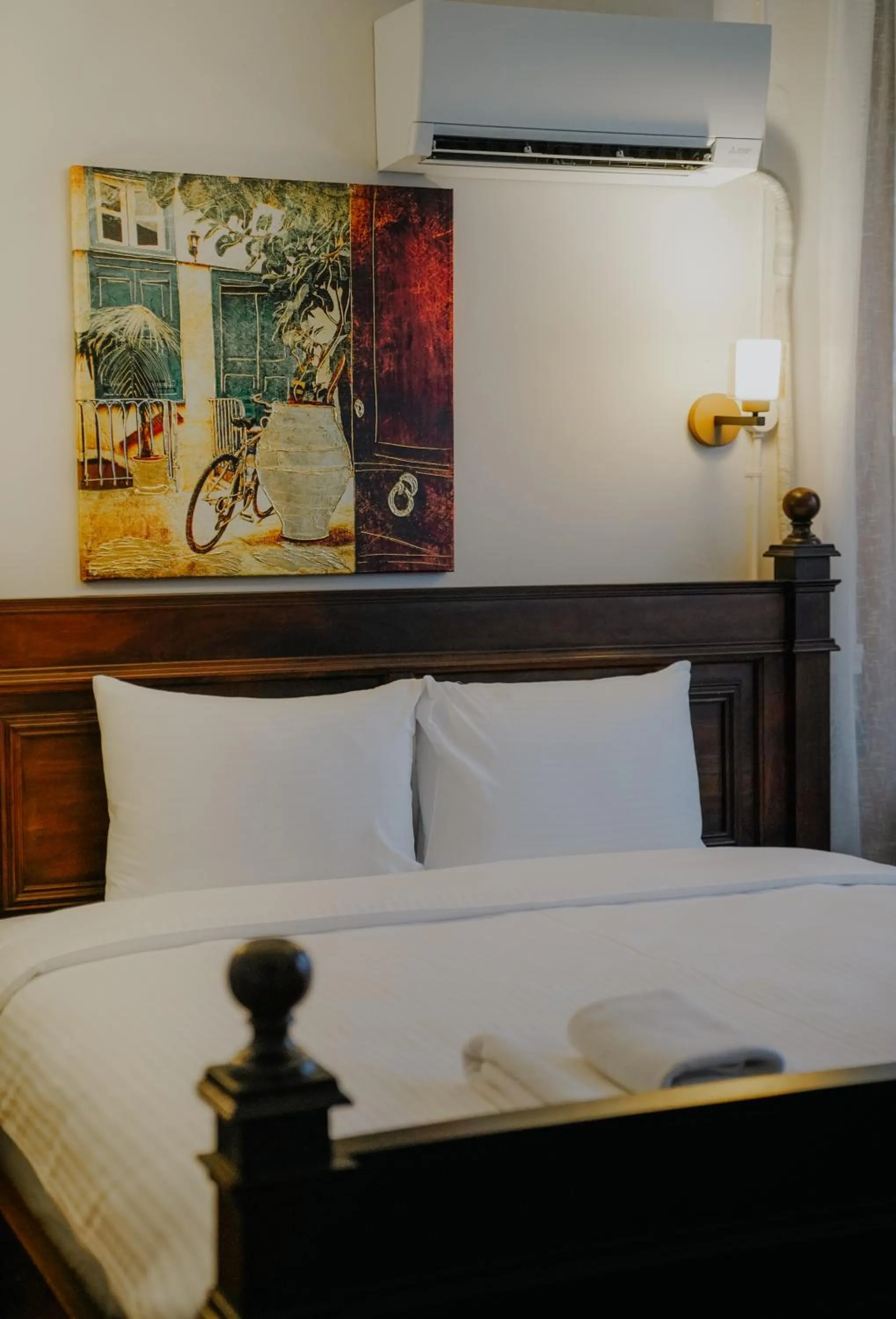 Photo of the whole room, Bed in Leila Mansion Hotel
