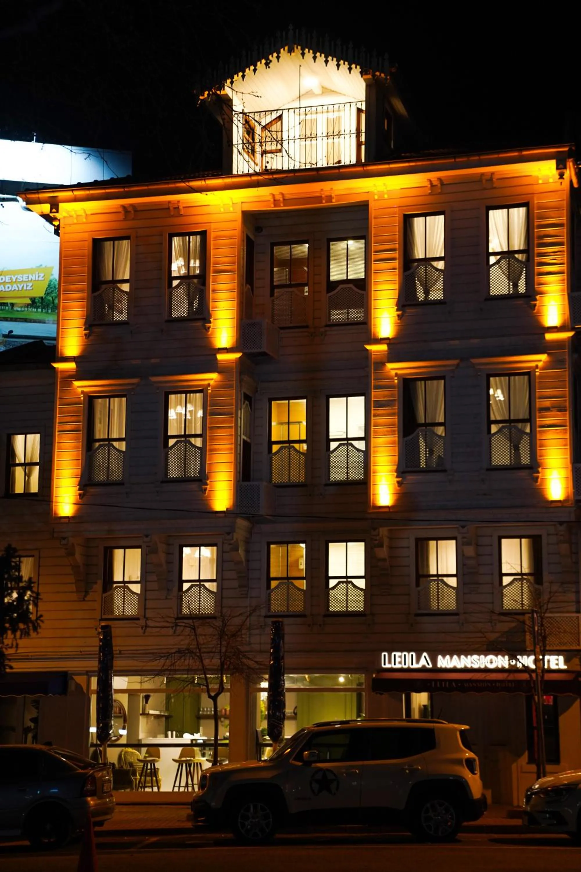 Property building in Leila Mansion Hotel