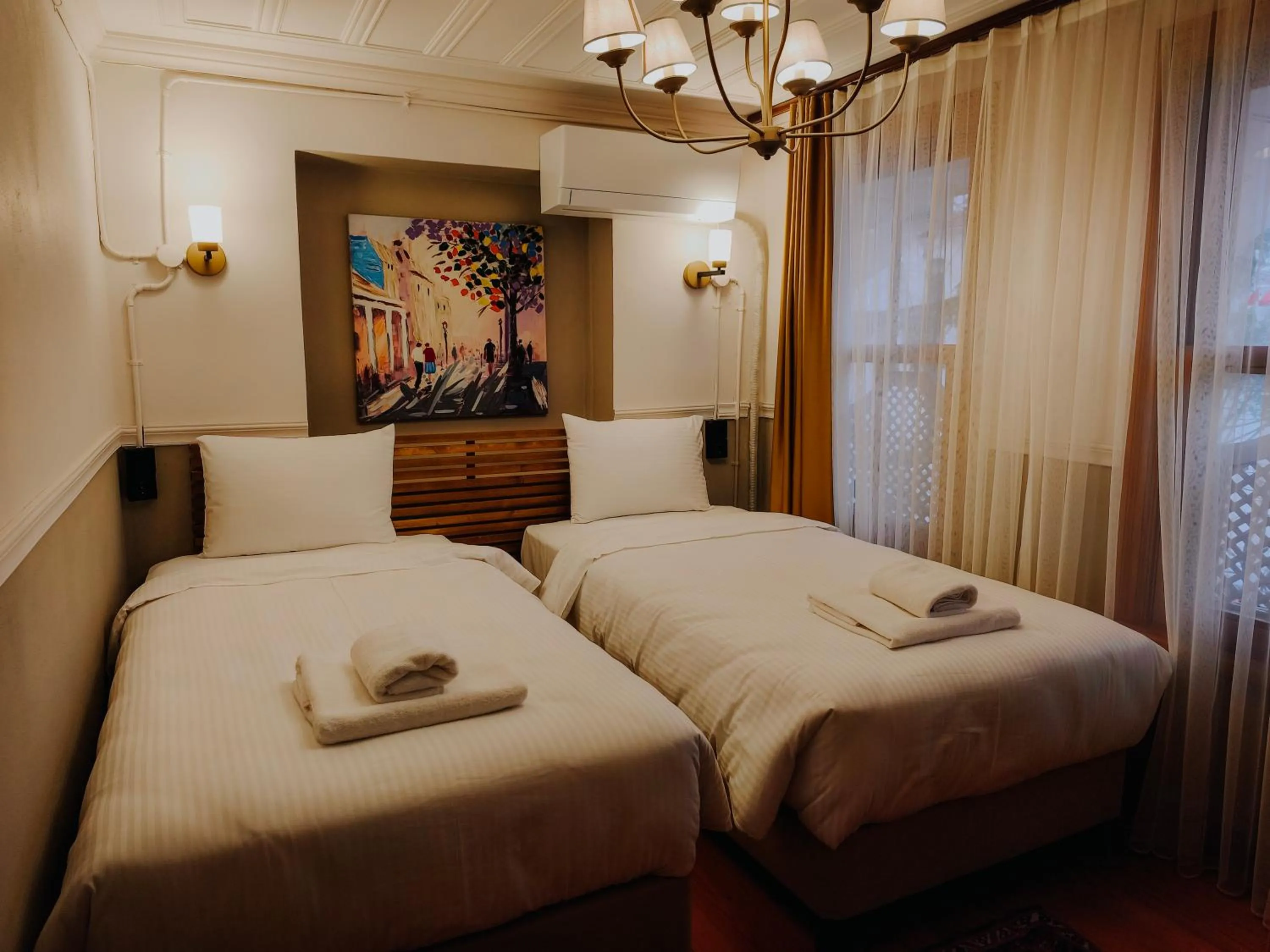 Photo of the whole room, Bed in Leila Mansion Hotel