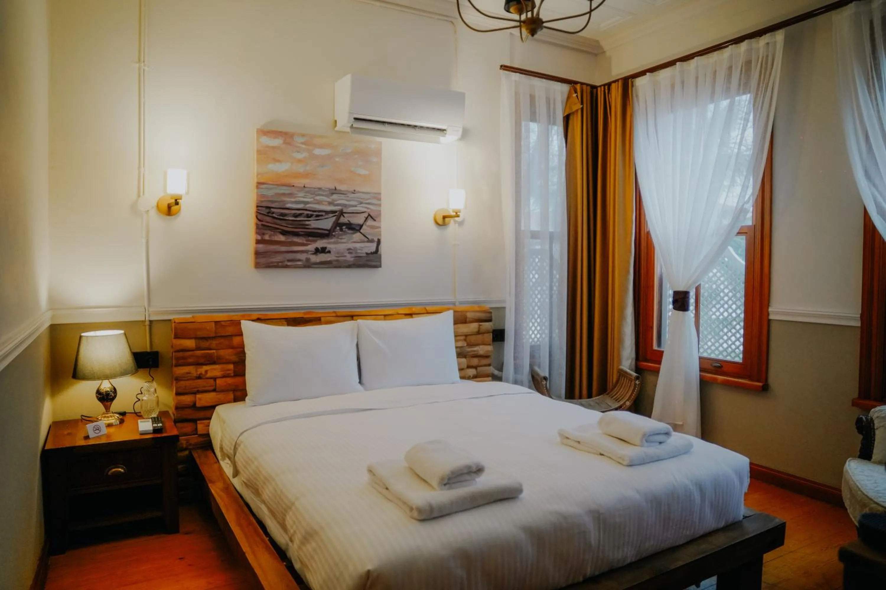 Photo of the whole room, Bed in Leila Mansion Hotel