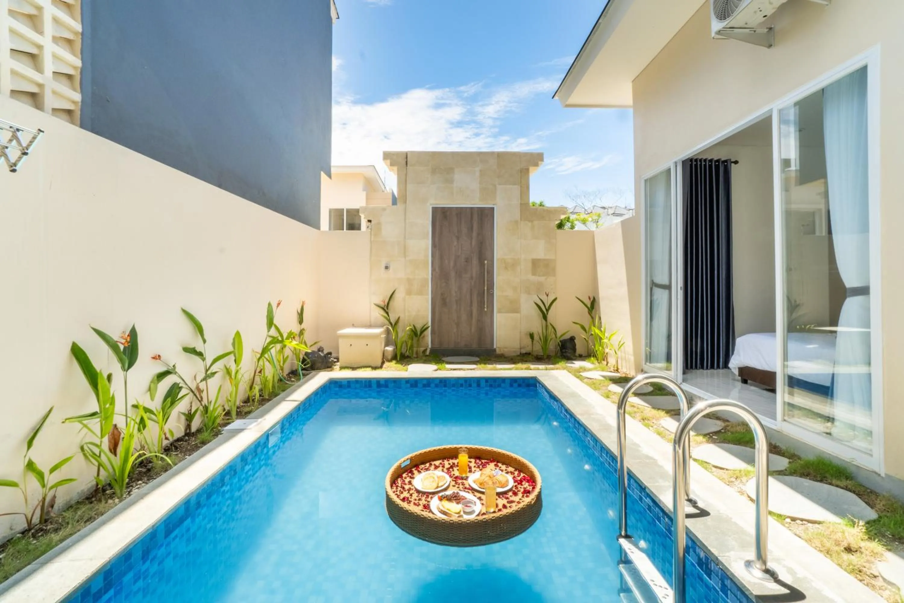 Swimming pool in Otia Villa Nusa Dua by Premier Hospitality Asia