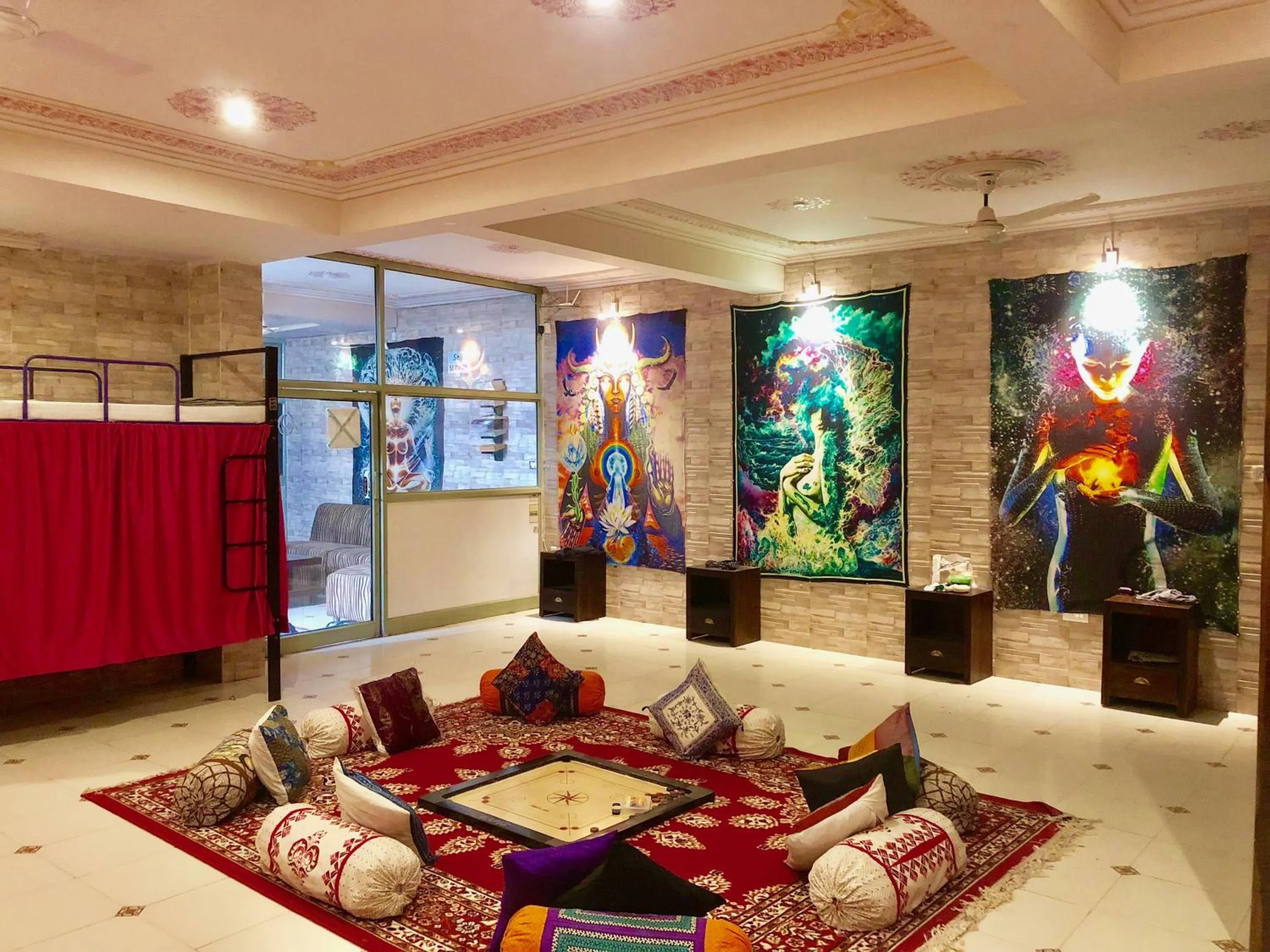Lobby or reception in Hotel Classic Inn Near Jaipur Railway Station