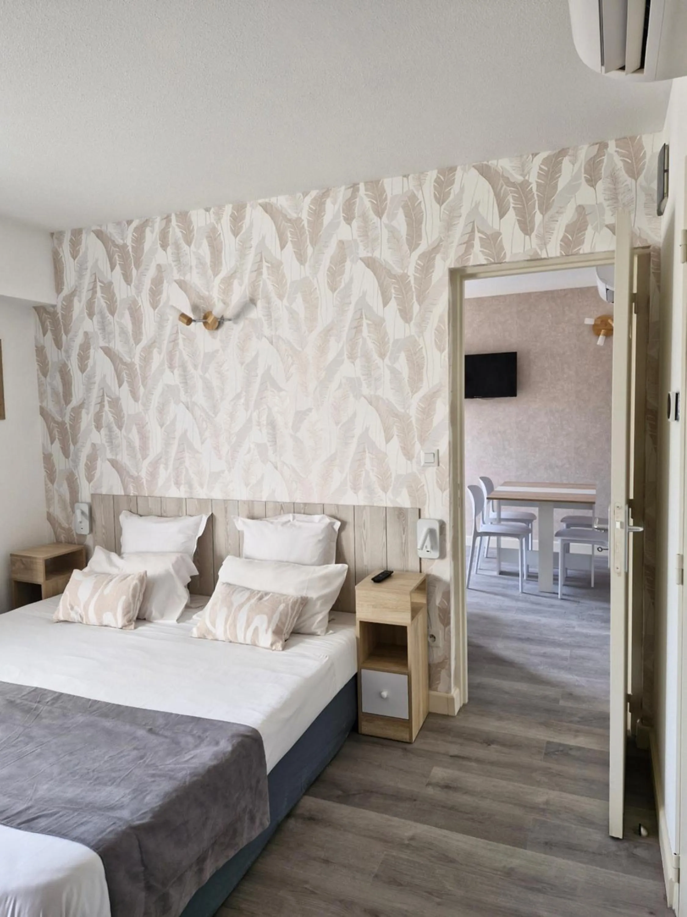 Bed in Hotel Le Vanséen