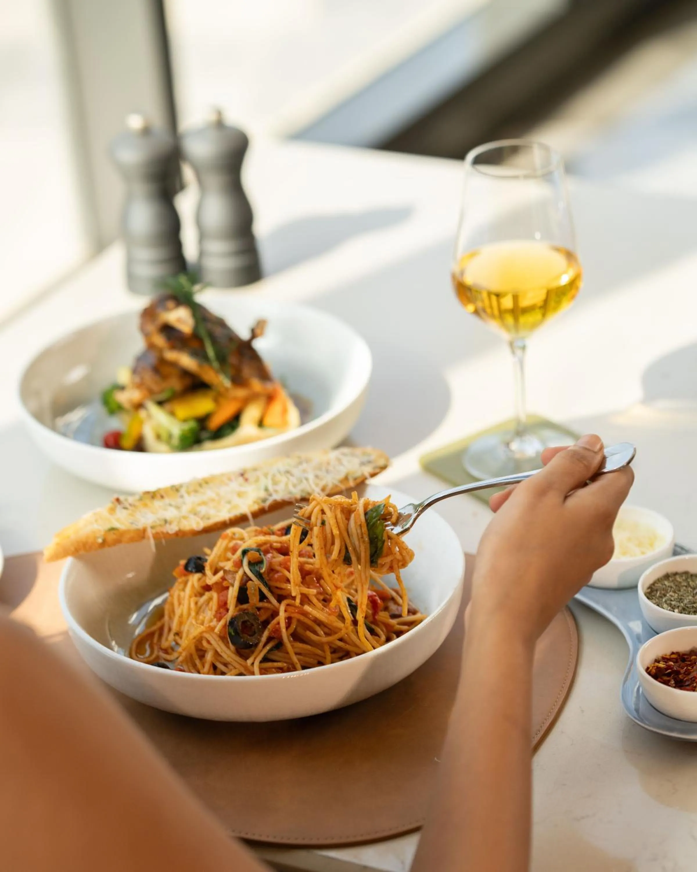 Restaurant/places to eat in Hilton Garden Inn Mumbai International Airport