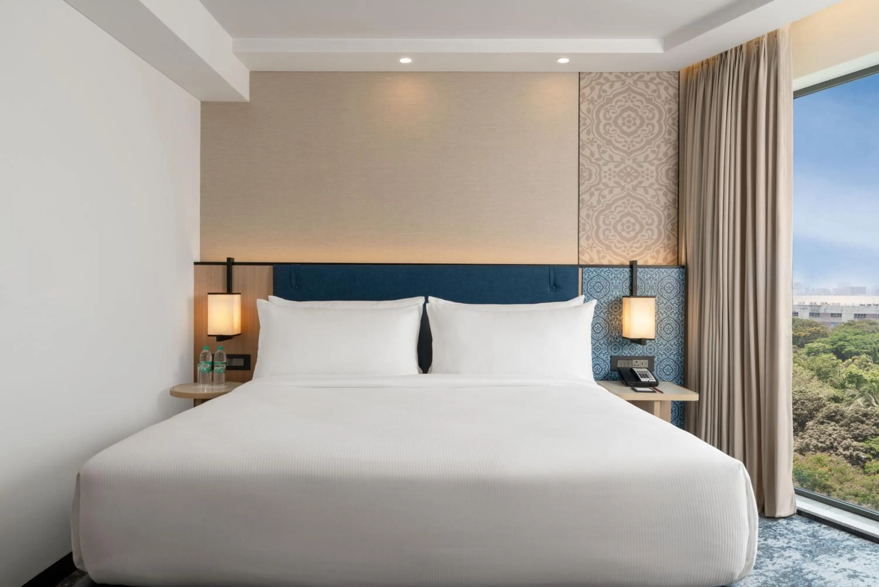 Bed in Hilton Garden Inn Mumbai International Airport