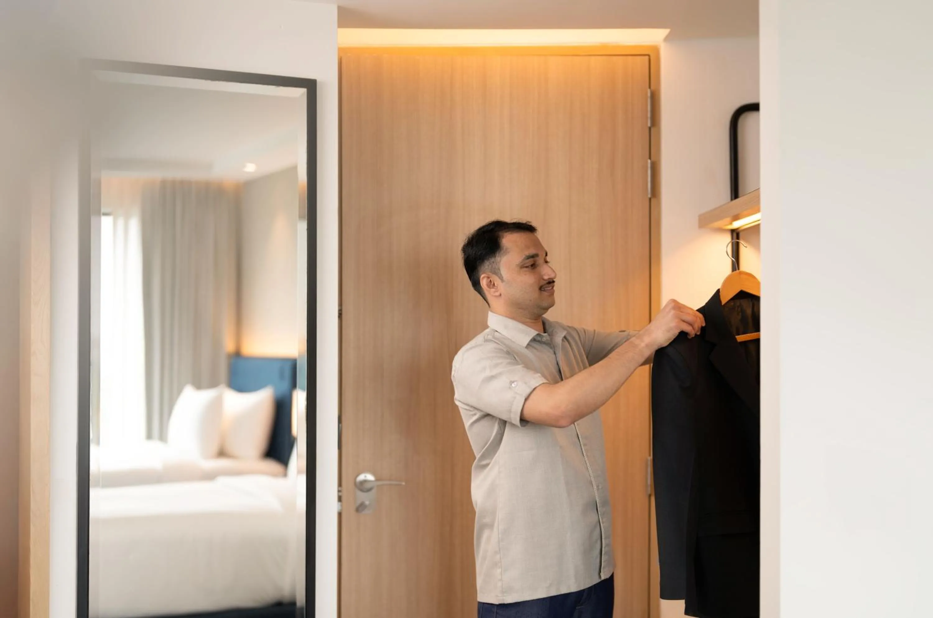 room service, Bed in Hilton Garden Inn Mumbai International Airport