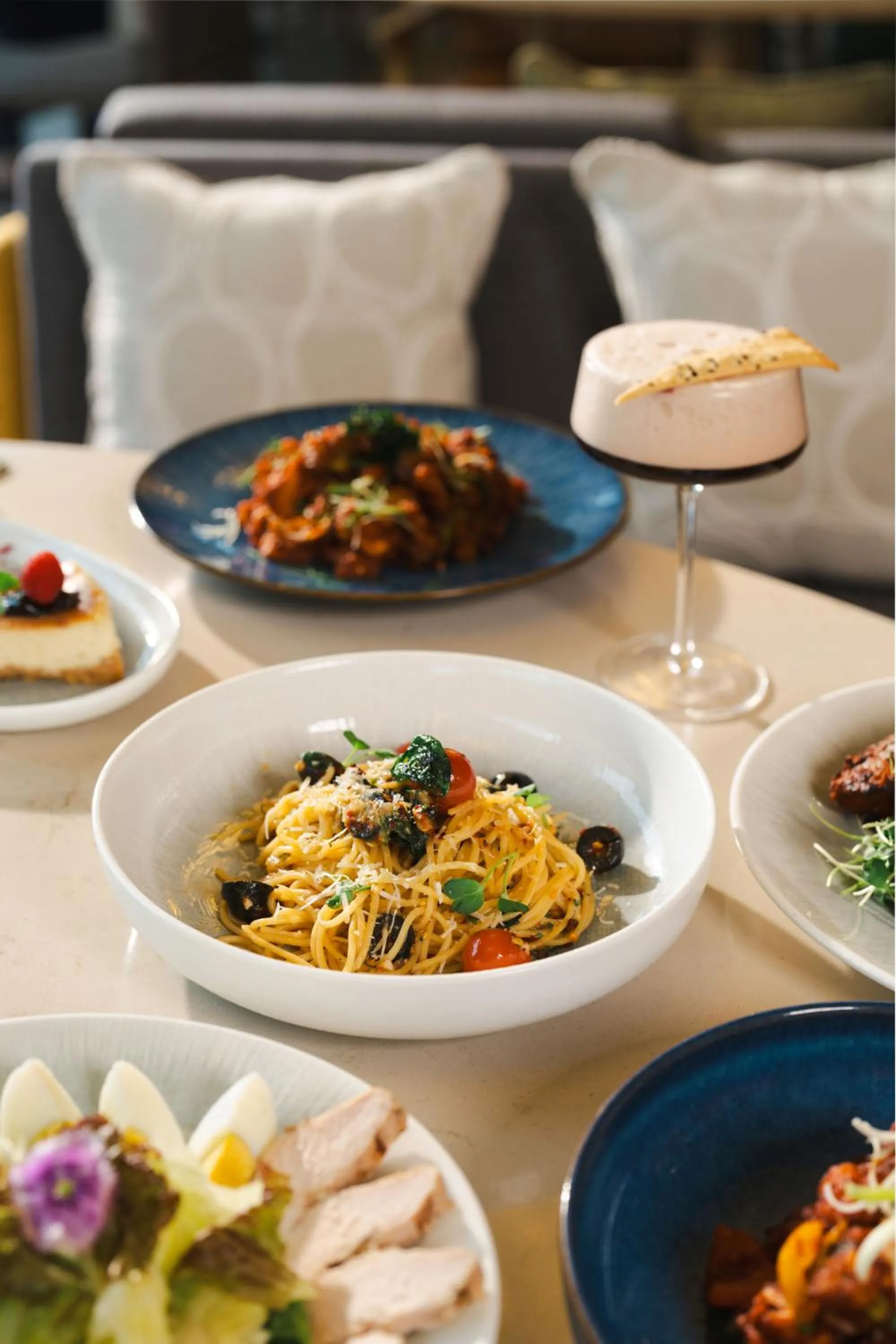 Food and drinks in Hilton Garden Inn Mumbai International Airport