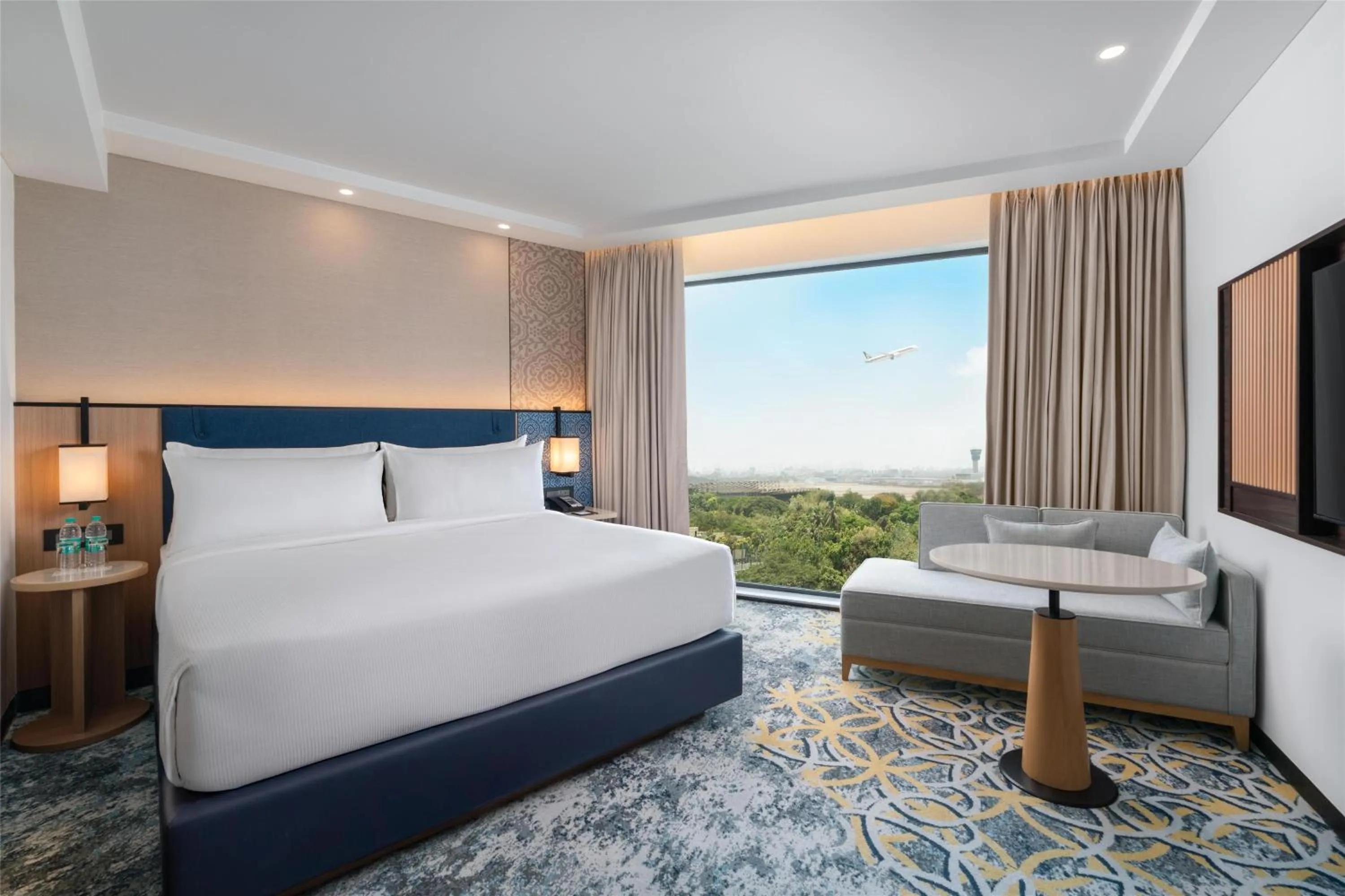 Bed in Hilton Garden Inn Mumbai International Airport