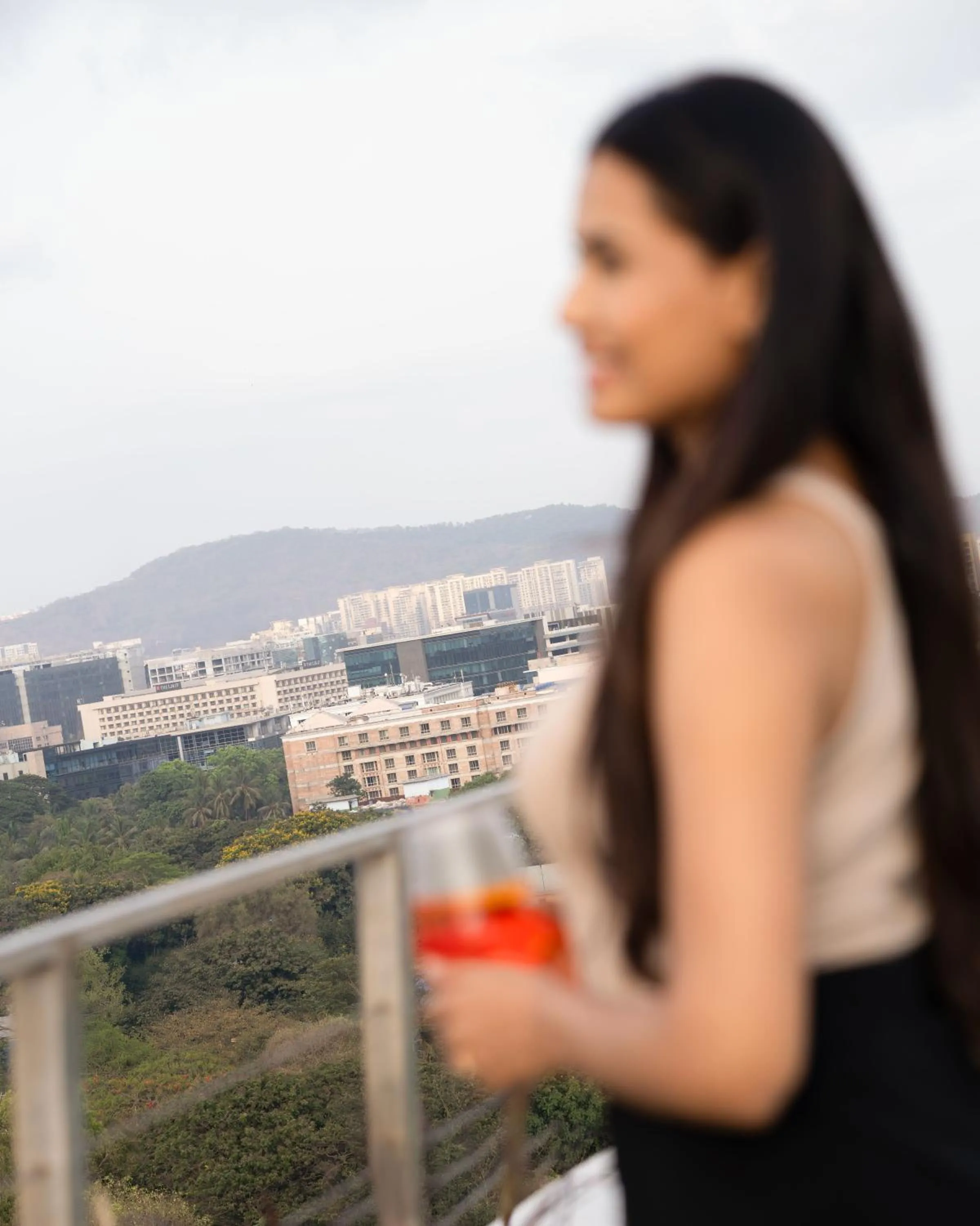 Swimming pool in Hilton Garden Inn Mumbai International Airport