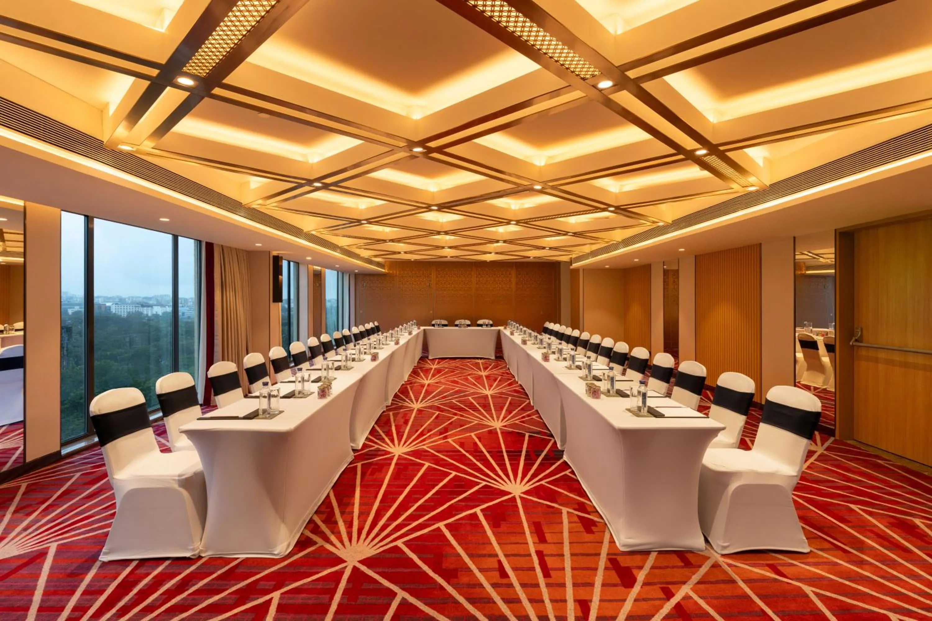 Meeting/conference room in Hilton Garden Inn Mumbai International Airport