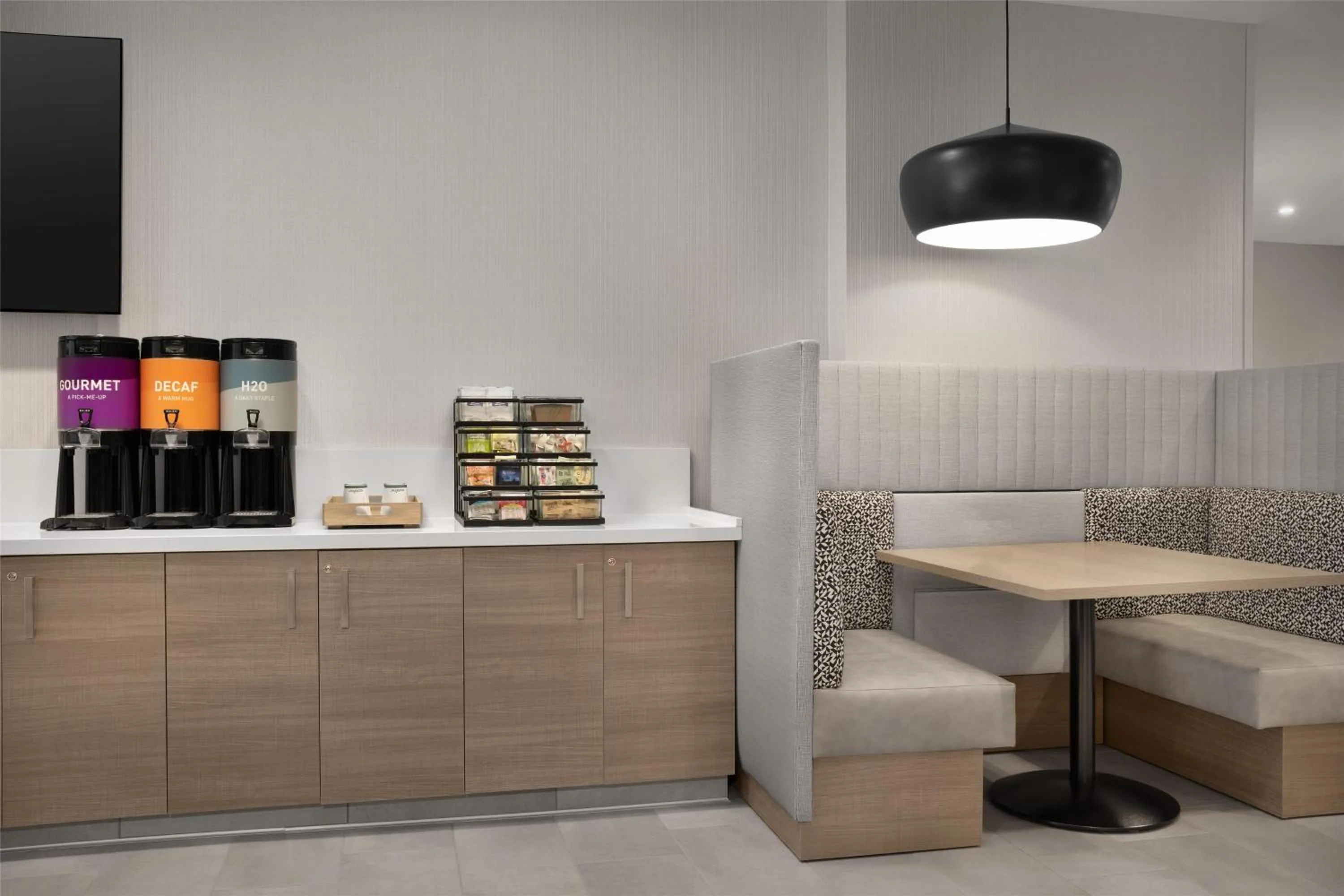 Breakfast in Home2 Suites By Hilton Rohnert Park Sonoma County