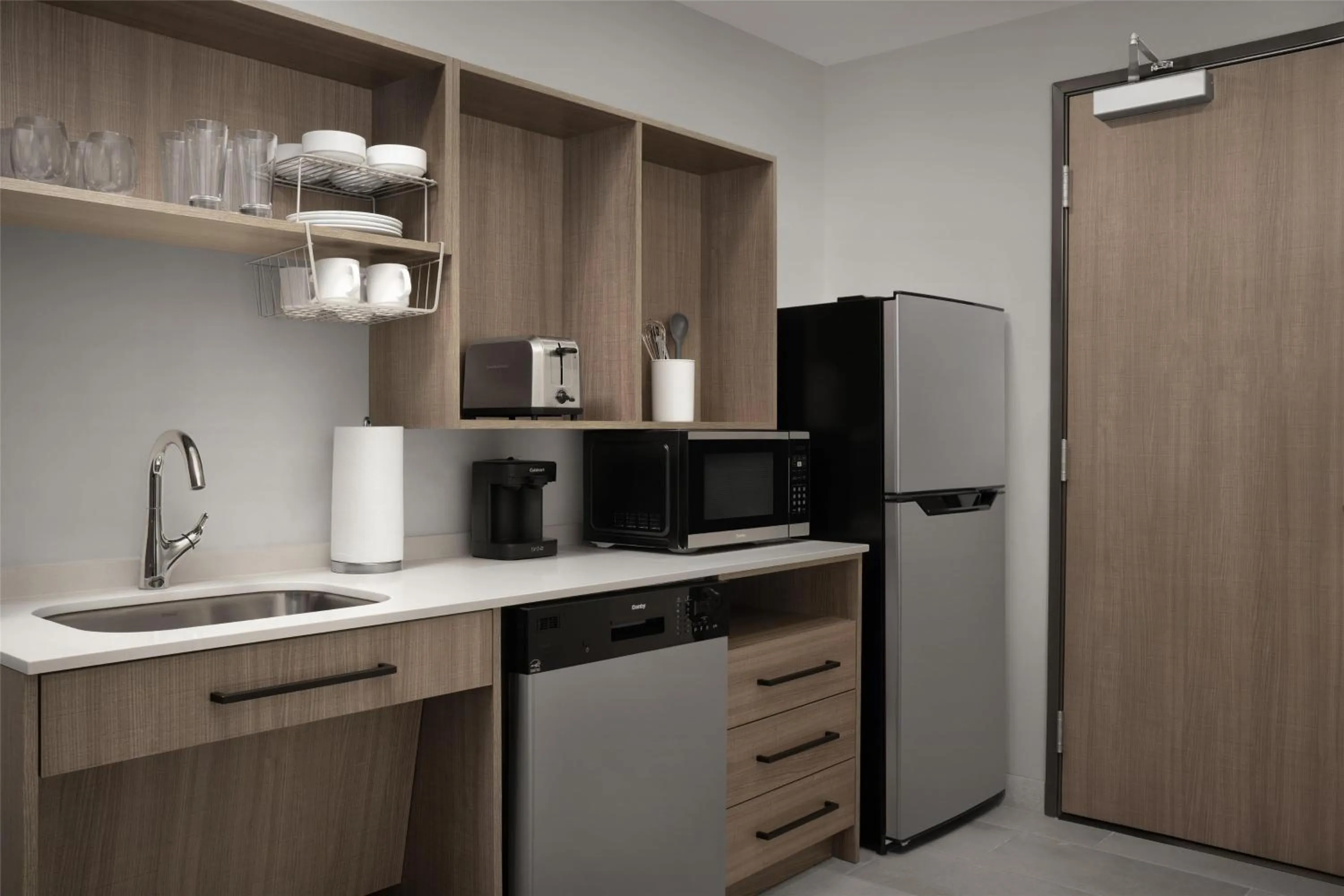 Kitchen or kitchenette in Home2 Suites By Hilton Rohnert Park Sonoma County