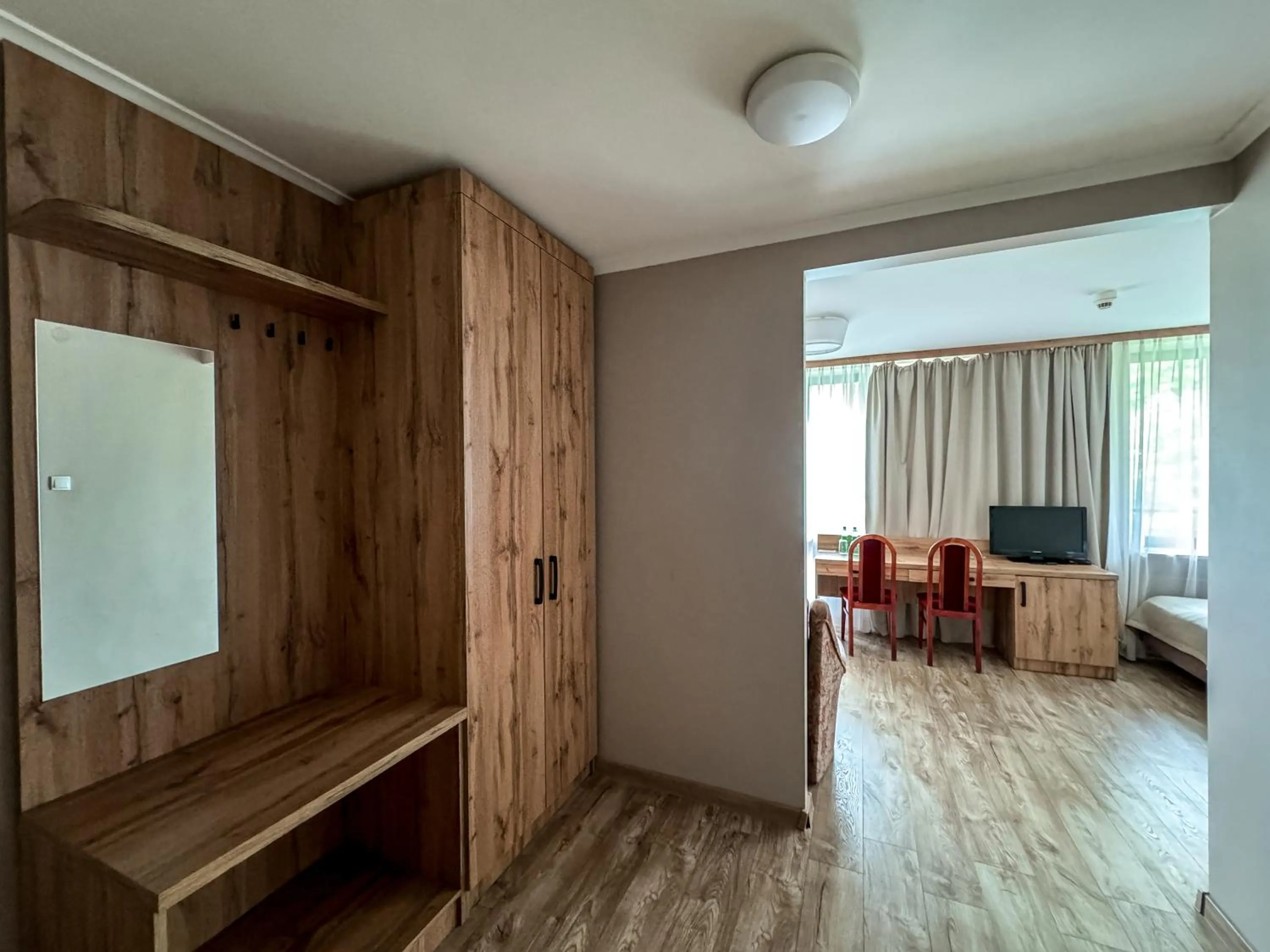 Photo of the whole room in Hotel Echo